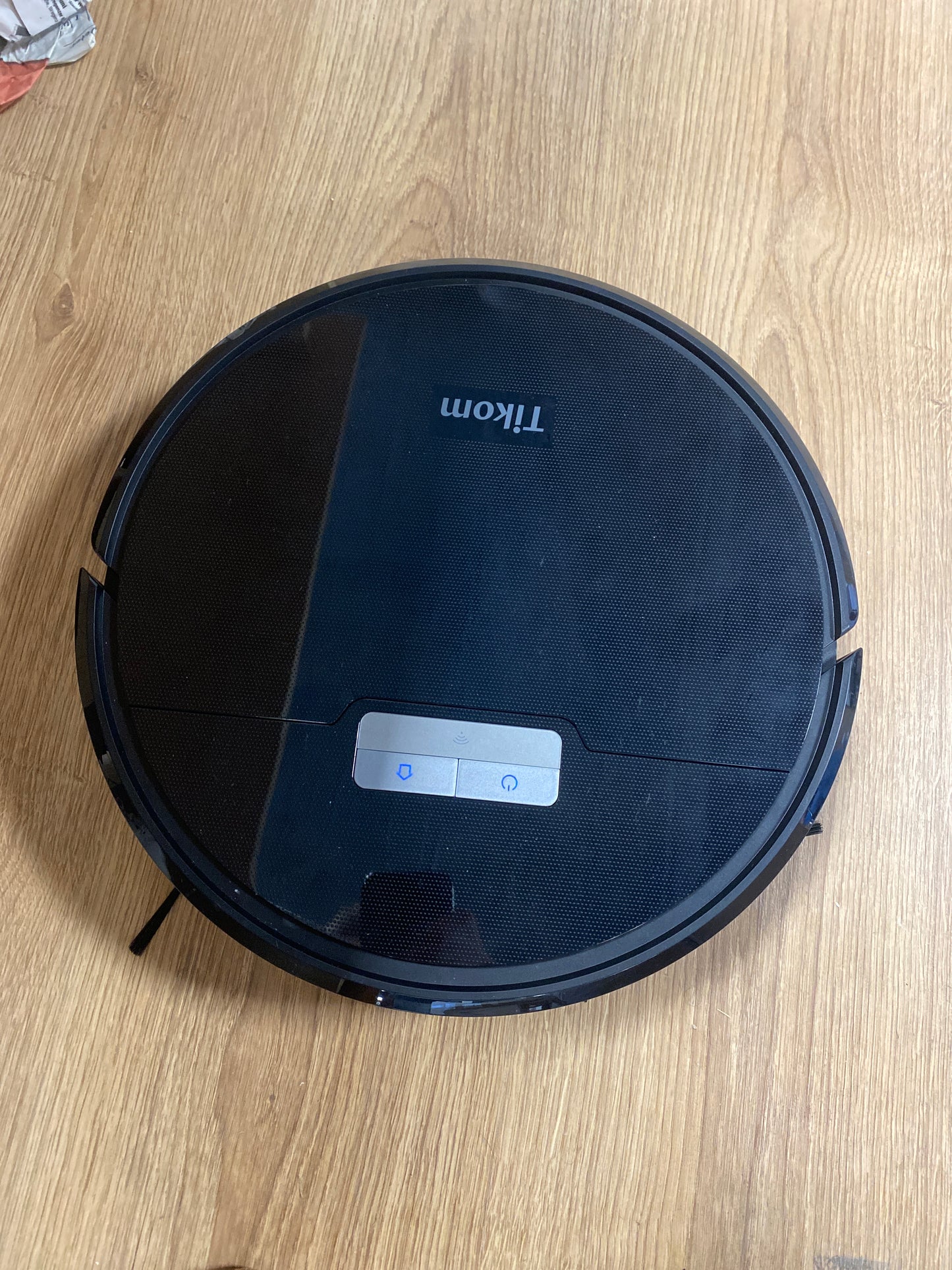 105016 - TIKOM Fshesë Robotike G8000 Pro 2-në-1, Fuqia e Thithjes 4500Pa, Kohëzgjatja Maksimale 150 Min., Lidhje Wi-Fi, E Përshtatshme për Qime Kafshësh, Qilima dhe Dysheme të Forta, Ngjyra e Zezë