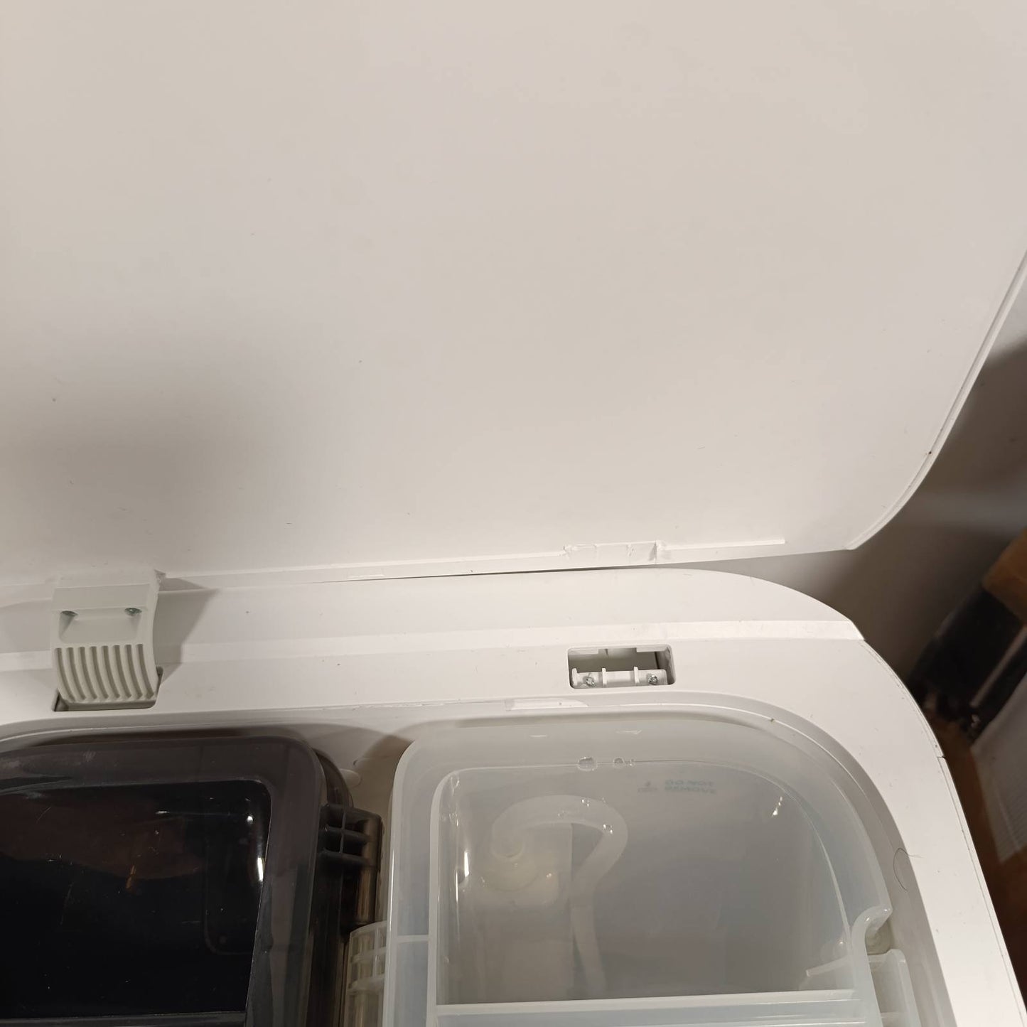 162001 - DREAME X40 Fshesë Robotike Ultrasonike, Fuqi Thithje 12,000Pa, Temperaturë Fshese 70℃, Vetë-pastrim, Zbrazje dhe Mbushje Automatike, Furça Kundër Ngatërresës dhe Ngritëse