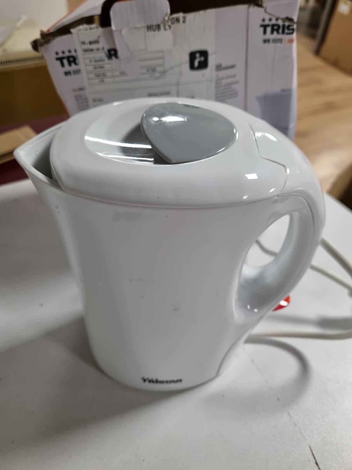 163002 - TRISTAR Çajnik Elektrik WK-3372 – Kapaciteti: 1L – Fuqia: 1100W
