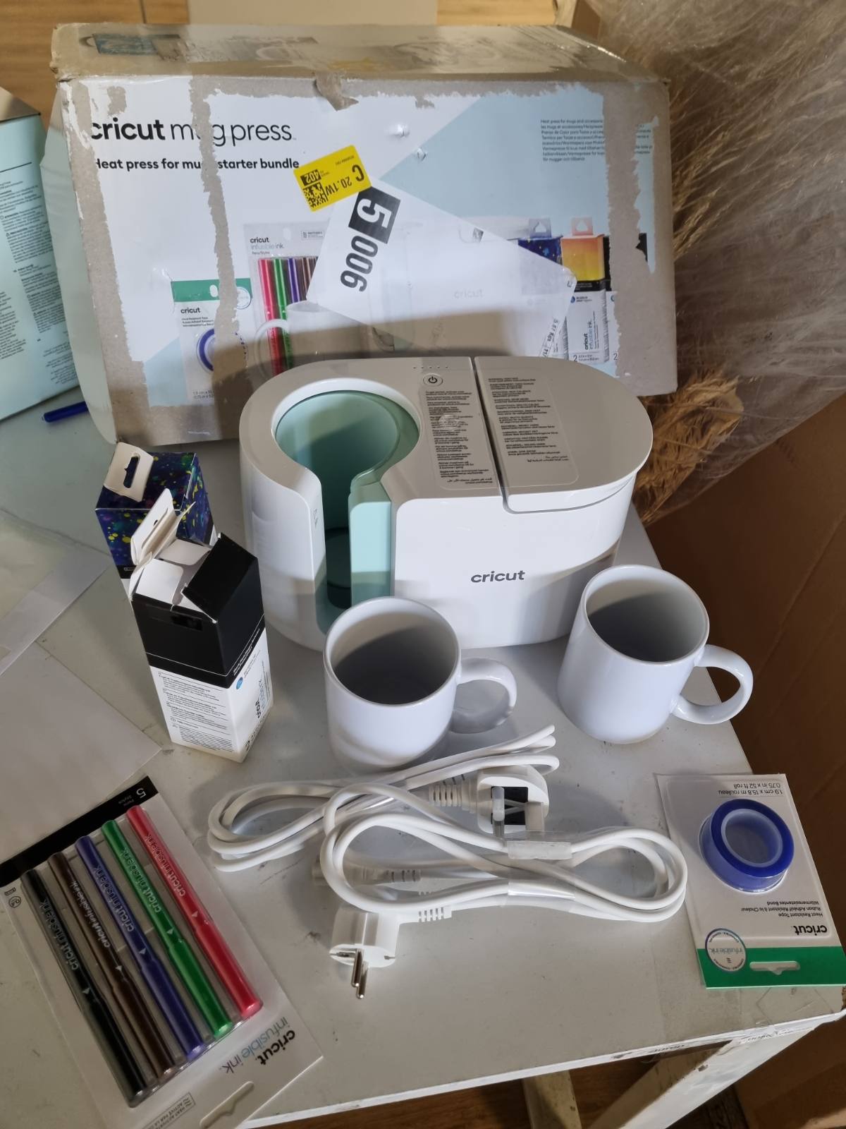 183026 - CRICUT Seti Fillestar për Presë Filxhanësh me Materiale Presë Nxehtësie - Përdorueshëm për Filxhanë, Filxhanë Kafeje, Shishe Uji dhe Qese - Transferim Sublimimi i Personalizuar