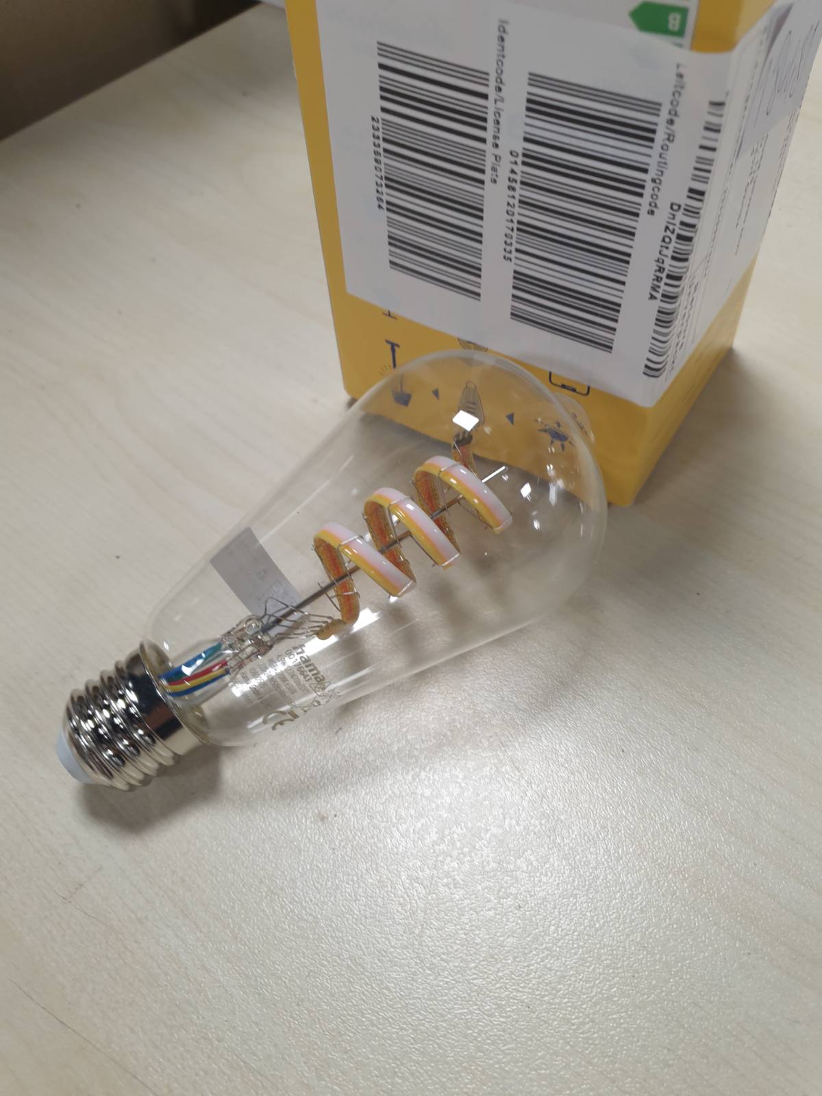 184481 - HAMA Llambë Inteligjente E27, RGB dhe e Bardhë, Formë Vintage Filamenti ST64, Wifi me Mundësi Errësimi, E Pajtueshme me Alexa, Google Assistant, Apple Home, SmartThings