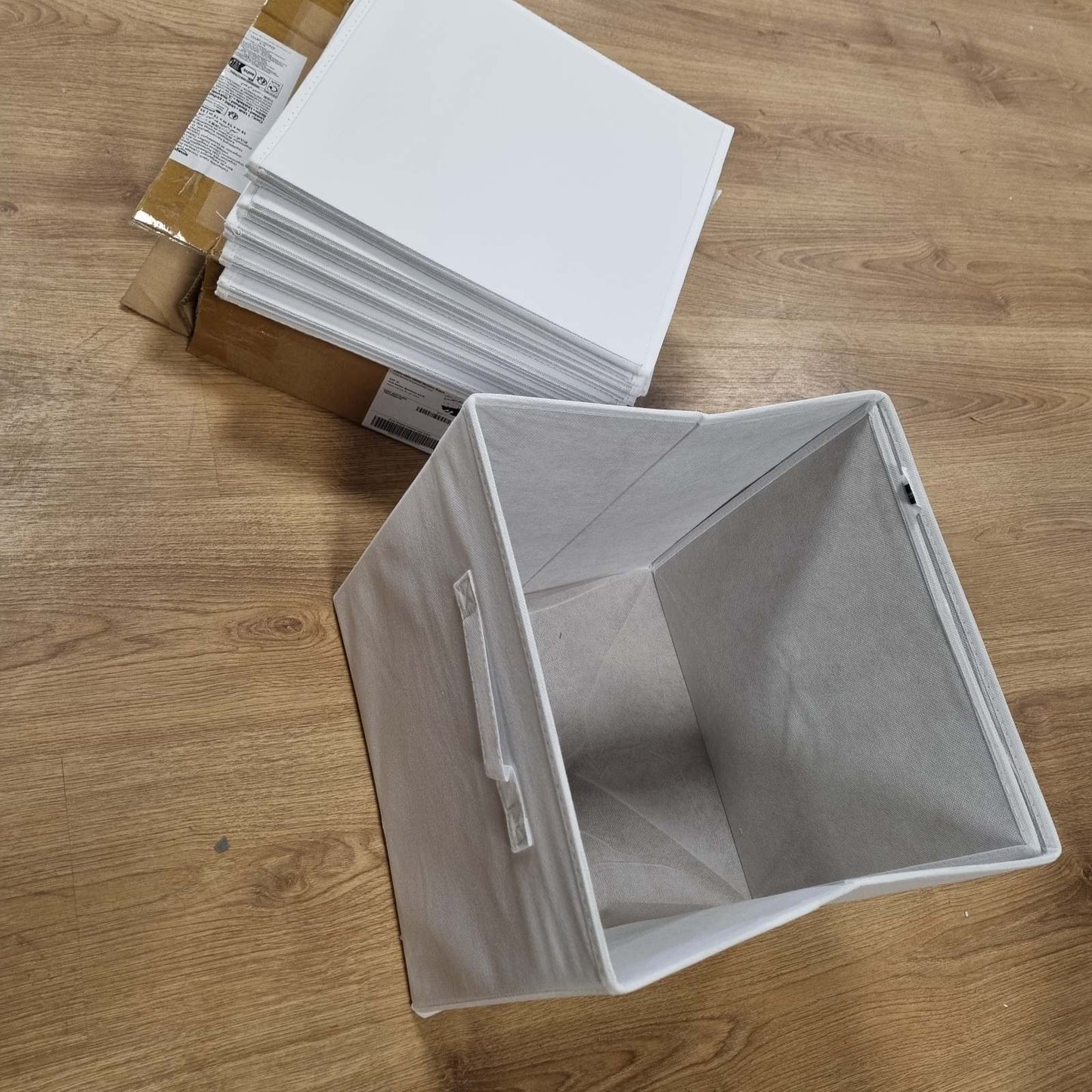 184880 - AMAZON BASICS Kub/Organizues i Përhershëm prej Pëlhure me Doreza, 33 cm x 33 cm x 33 cm, Ngjyrë e Bardhë, Set Prej 6 Copë