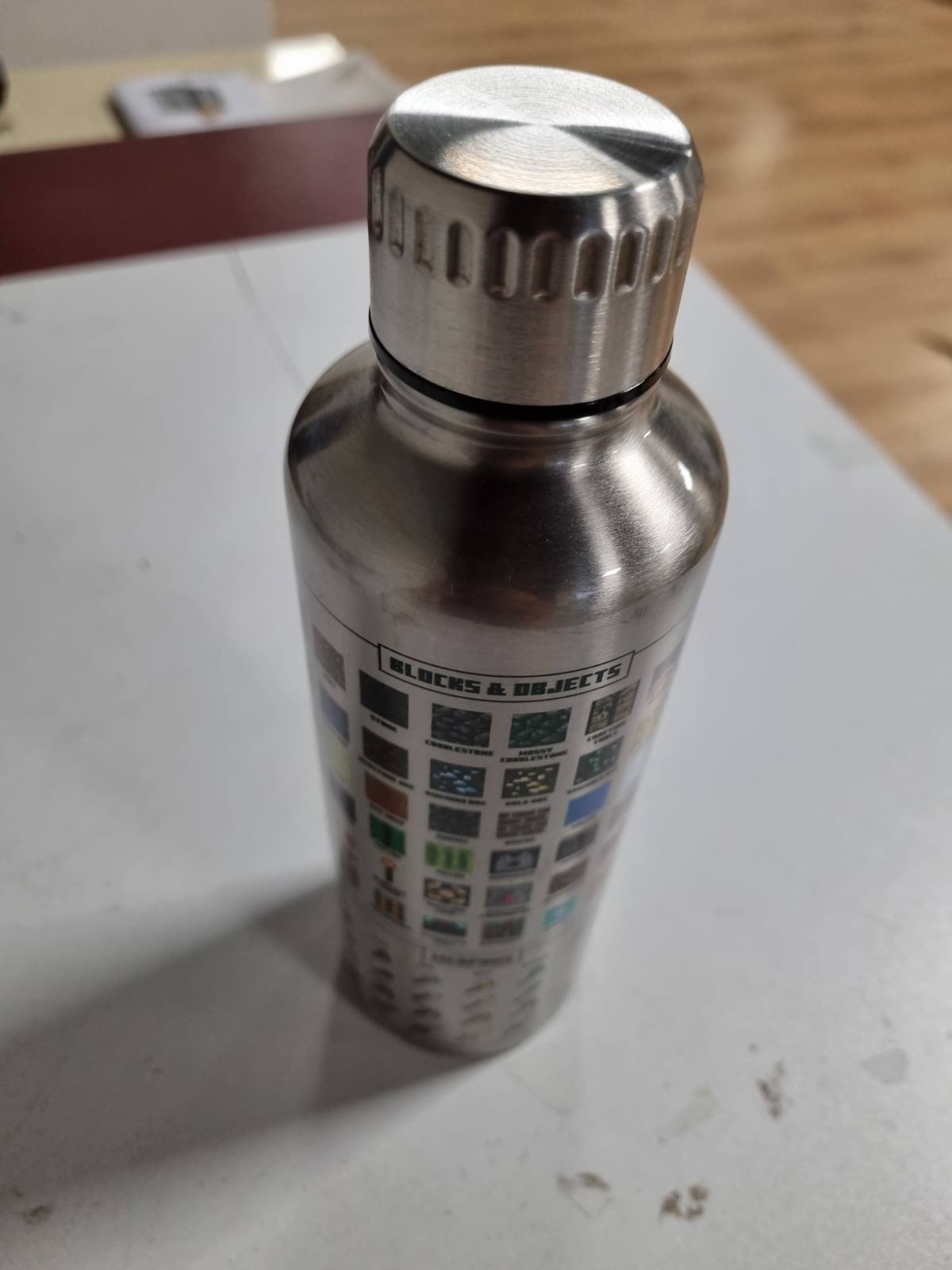 185234 - MINECRAFT Shishe Metalike për Pije, e Licencuar Zyrtarisht, e Papërshkueshme nga Rrjedhjet, për Pije të Nxehta dhe të Ftohta, Kapacitet 470ml