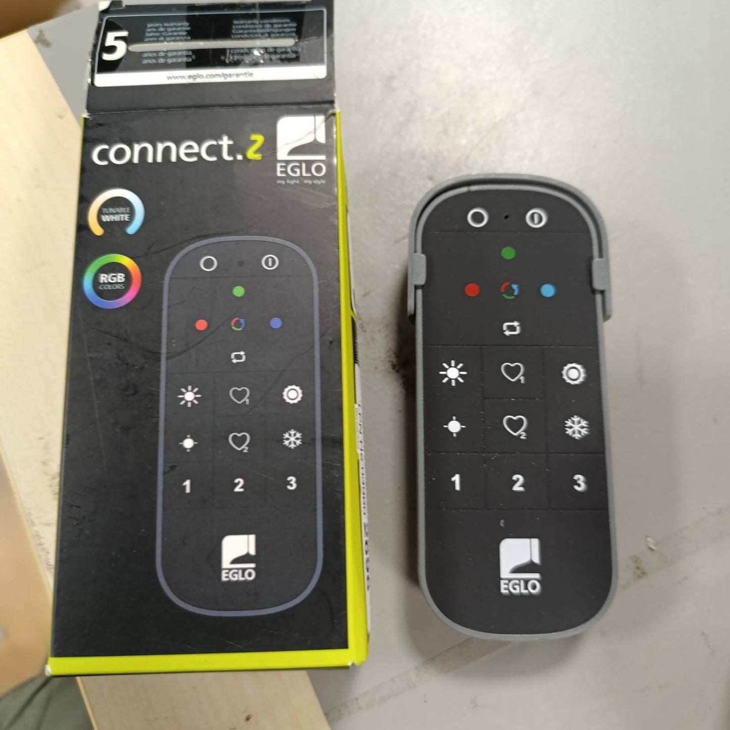 185829 - EGLO CONNECT.Z - Telekomandë Smart Home 2.0, ZigBee, Aksesor për Ndriçimin, Material Plastikë e Zezë dhe Gri, Funksionon me Bateri