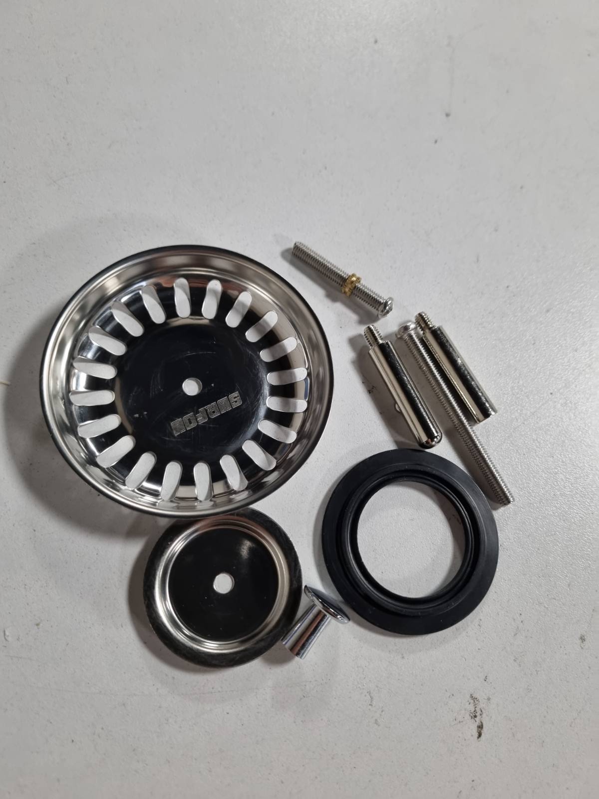 186018 - SURFOU Tapë Kullimi për Lavaman Kuzhine, 79 mm, me Filtër Kundër Bllokimit prej Çeliku Inoks, Universale, me 2 Thumba Ekscentrike të Rregullueshme dhe 1 Thumb Çeliku Inoks