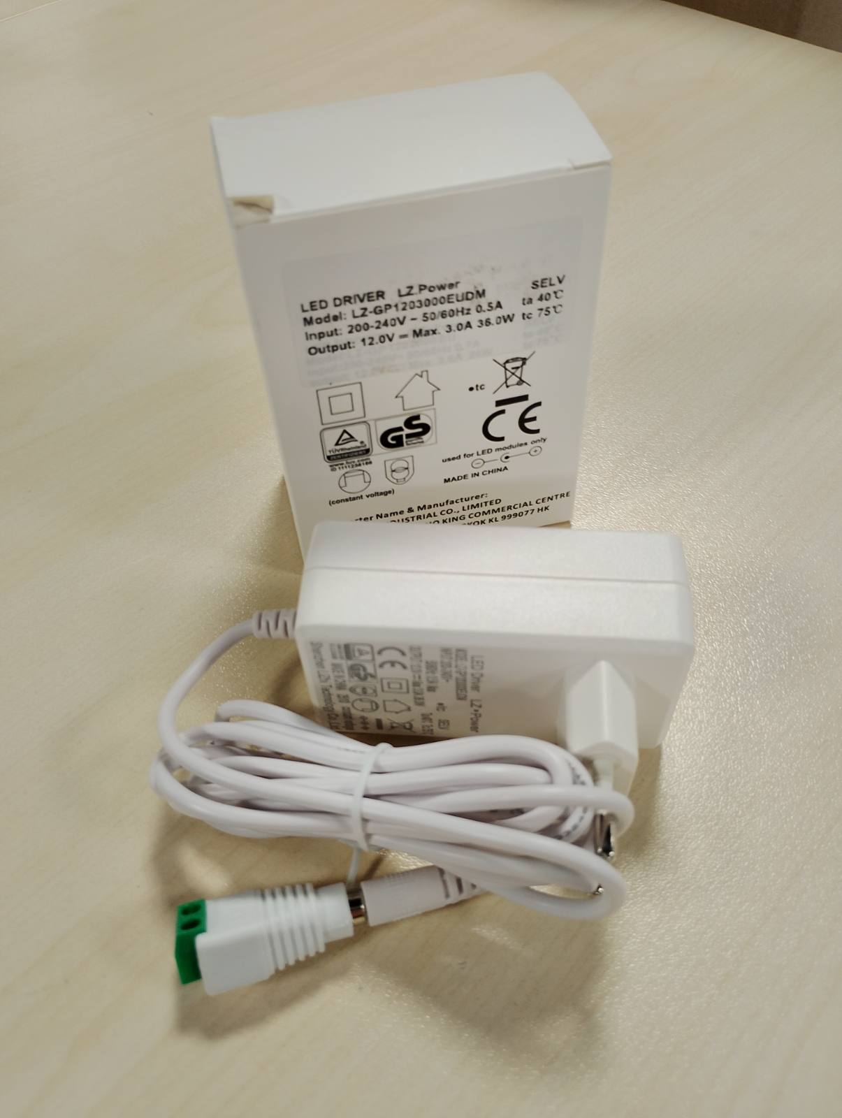 186108 - LACASA Furnizim me energji 12V 3A për shirita LED, transformator 36W, Adaptor konvertues AC 200-240V në DC 12V me kabllo 1.5m, Prizë 5.5 x 2.1mm, Spinë BE, Miratuar nga GS TÜV CE