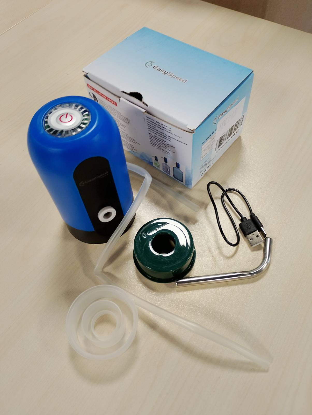 186713 - EASYSPEED Dispenser Uji Portativ i Rikarikueshëm me USB, me 2 Adaptorë dhe Pompë Automatike, për Shtëpi, Zyrë dhe Kamping, Ngjyra Blu