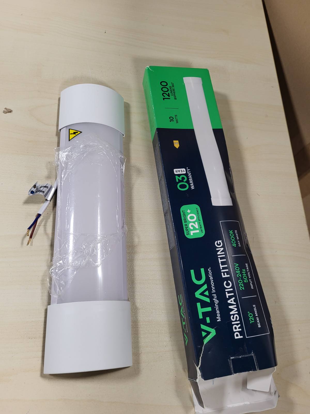 188399 - V-TAC Llambë Tavani LED Lineare 60cm, 20W, Chip Samsung, Drejtkëndëshe 2400 Lumen, IP20, për Mur, Garazh, Dyqan, Dritë e Bardhë Natyrale 4000k