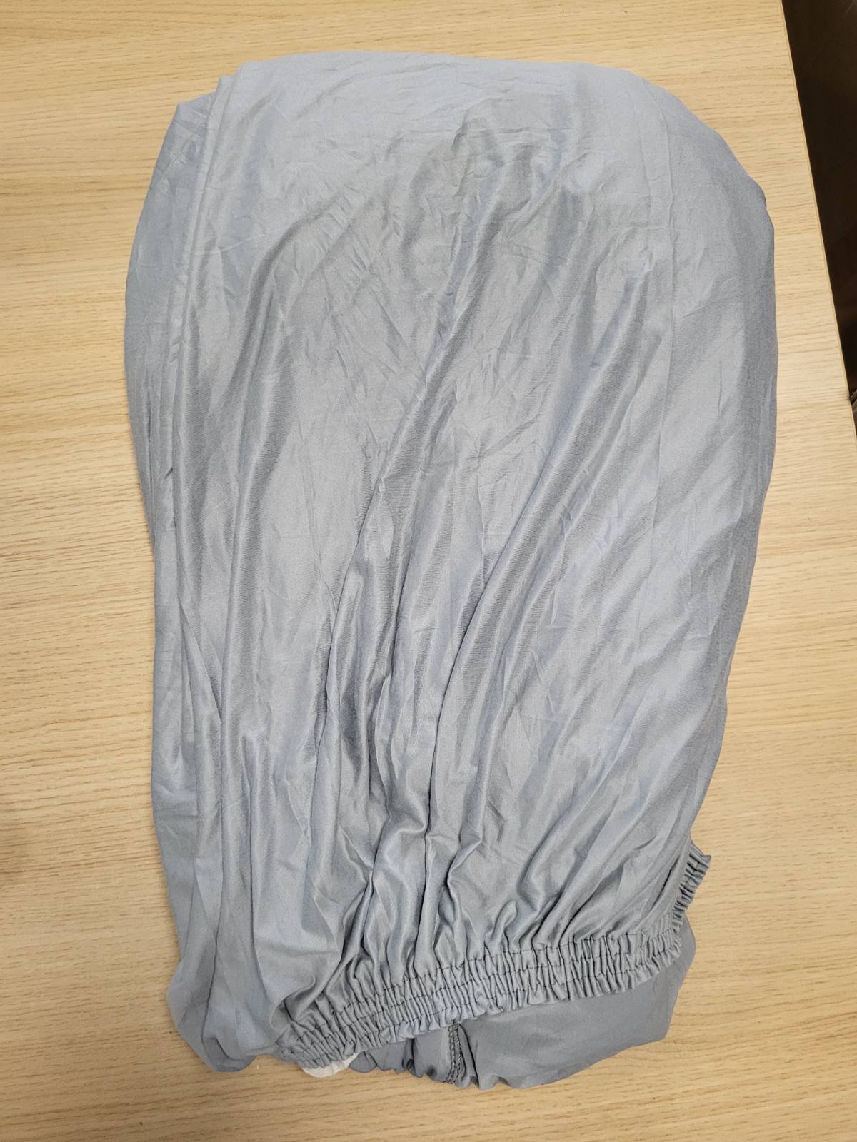 197038 - FIGOOO Mbulesë Divani Elastike me 3 Vende, e Larëshme, Material Spandeksi, jo-rrëshqitëse, me Motive dhe Mbështetëse Krahu, Ngjyrë Gri e Tymosur
