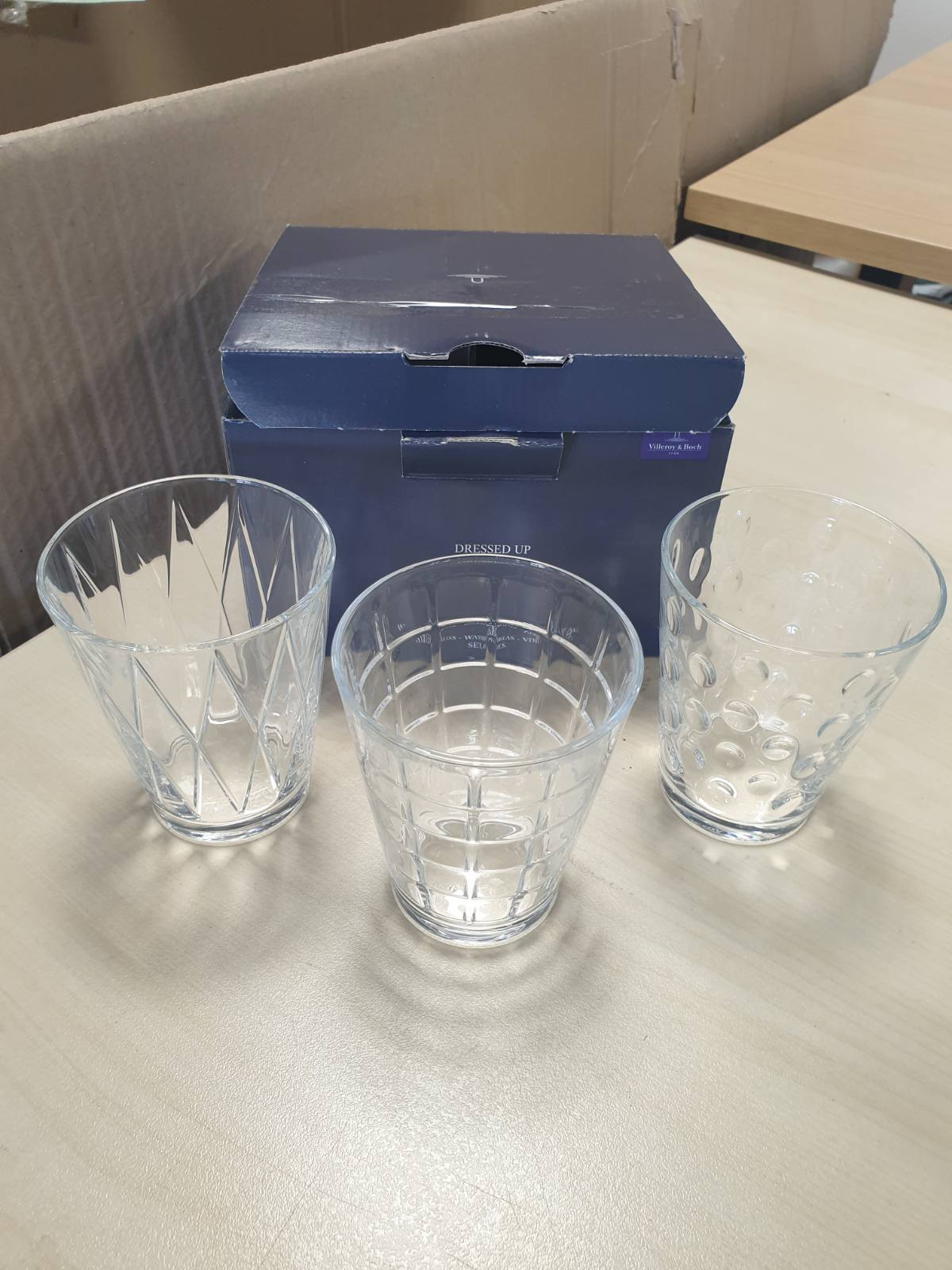 208944 - VILLEROY & BOCH - Seti i Gotave të Ujit 'Dressed Up', 4 Copë, Kapacitet 310ml, Material: Kristal i Tejdukshëm, i Përshtatshëm për Lavastovilje