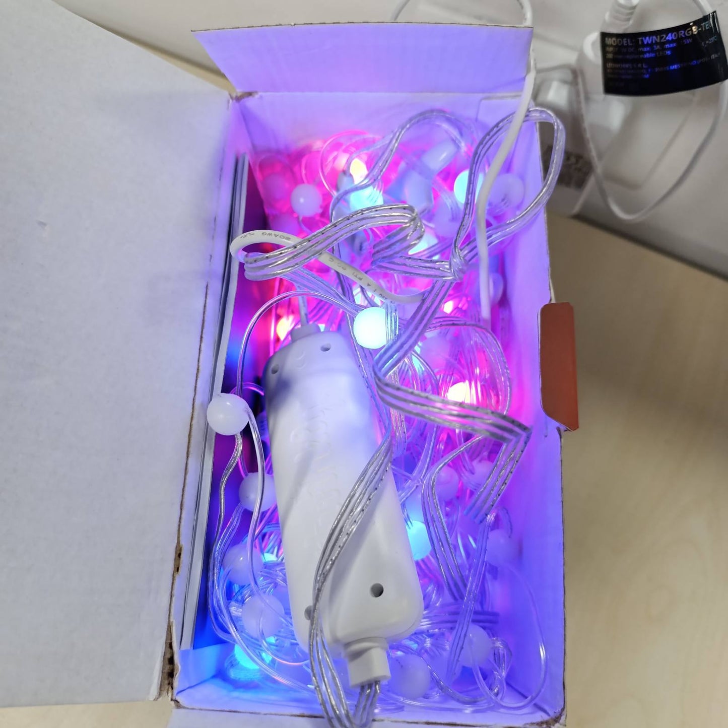213099 - TWINKLY Dritat Net, 260 LED RGB, Ndriçim i brendshëm dhe i jashtëm, IP44, 1.2m x 1.9m