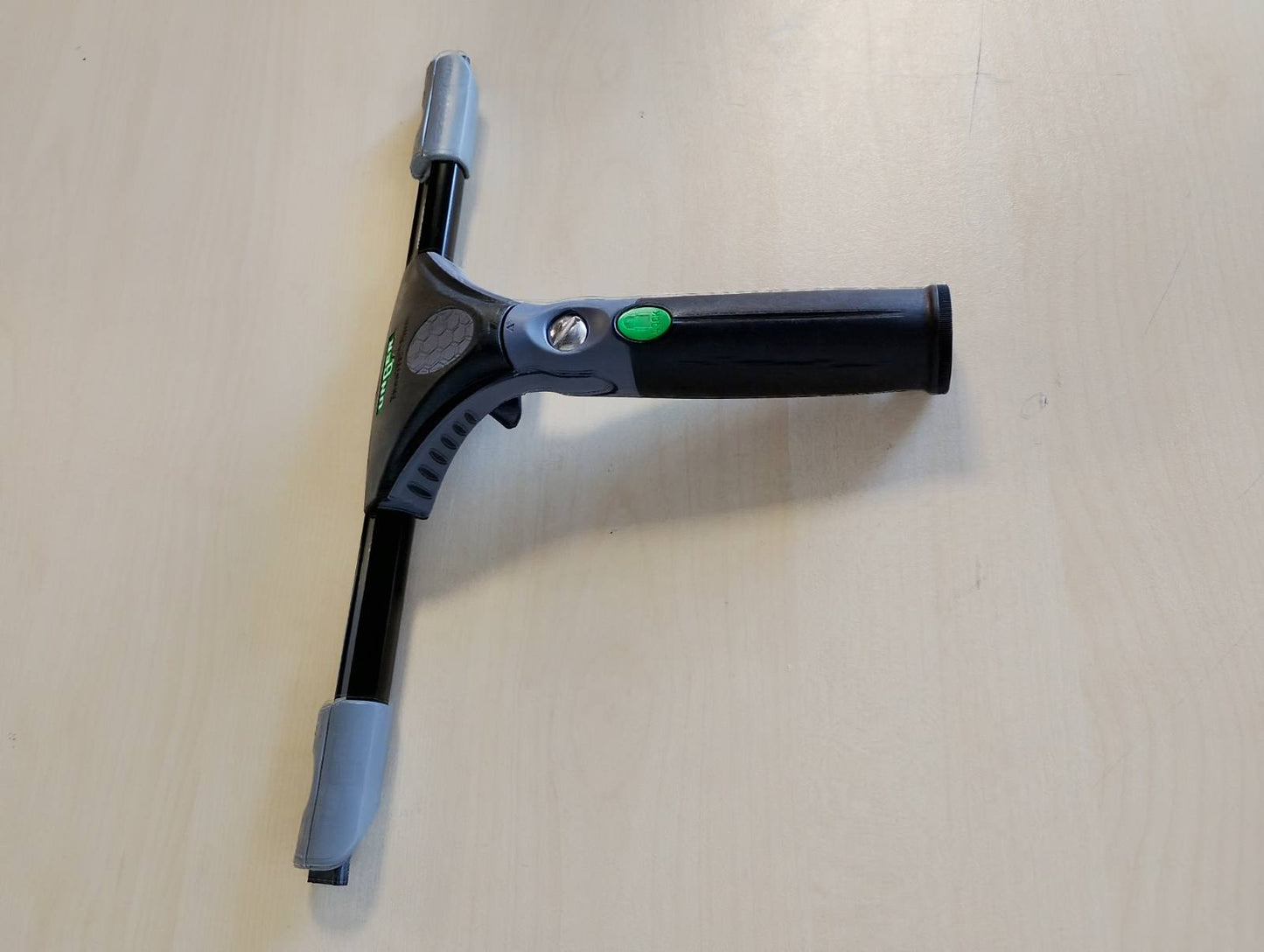 213954 - UNGER Squeegee 30 cm, teh i madh, kanal alumini, dorezë gome