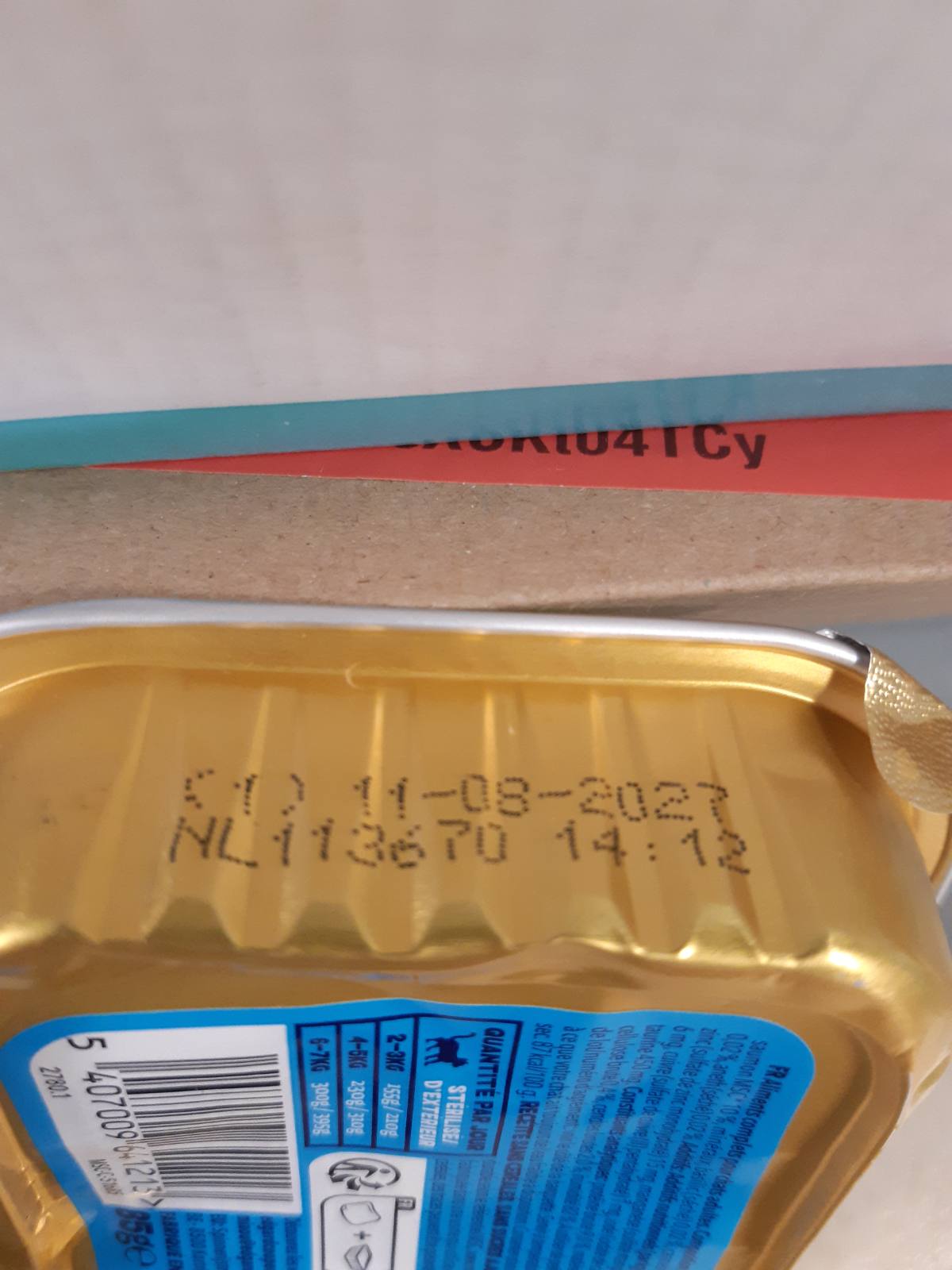 214782 - EDGARD & COOPER Ushqim i lagësht për mace të rritura të sterilizuara, salmon dhe pulë 16 x 85g, ushqim i lagësht pa drithëra, përbërës natyralë, i pasur me proteina
