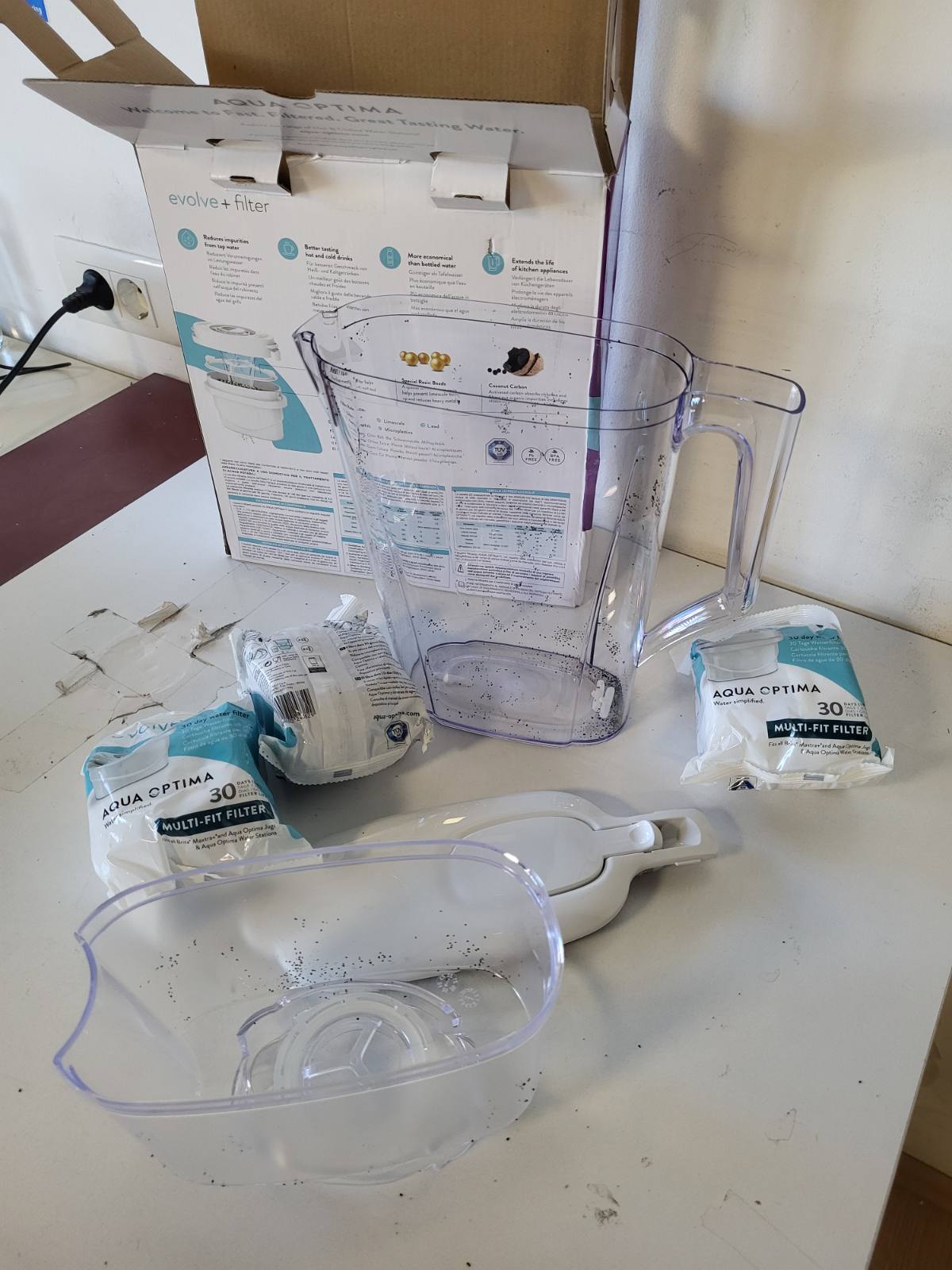 214818 - AQUA OPTIMA Enë Filtri Liscia (2.5L, e Bardhë) + 3 Filtra Evolve+