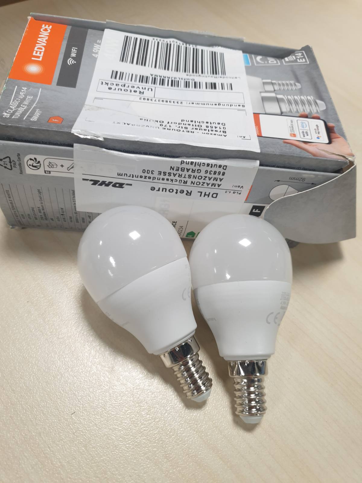 218373 - LEDVANCE Llampa LED Smart me Teknologji WiFi, Bazë E14, Errët, Ngjyrë e Rregullueshme e Dritës (2700-6500K), zëvendëson llambat inkandeshente 40W, Pako me 3