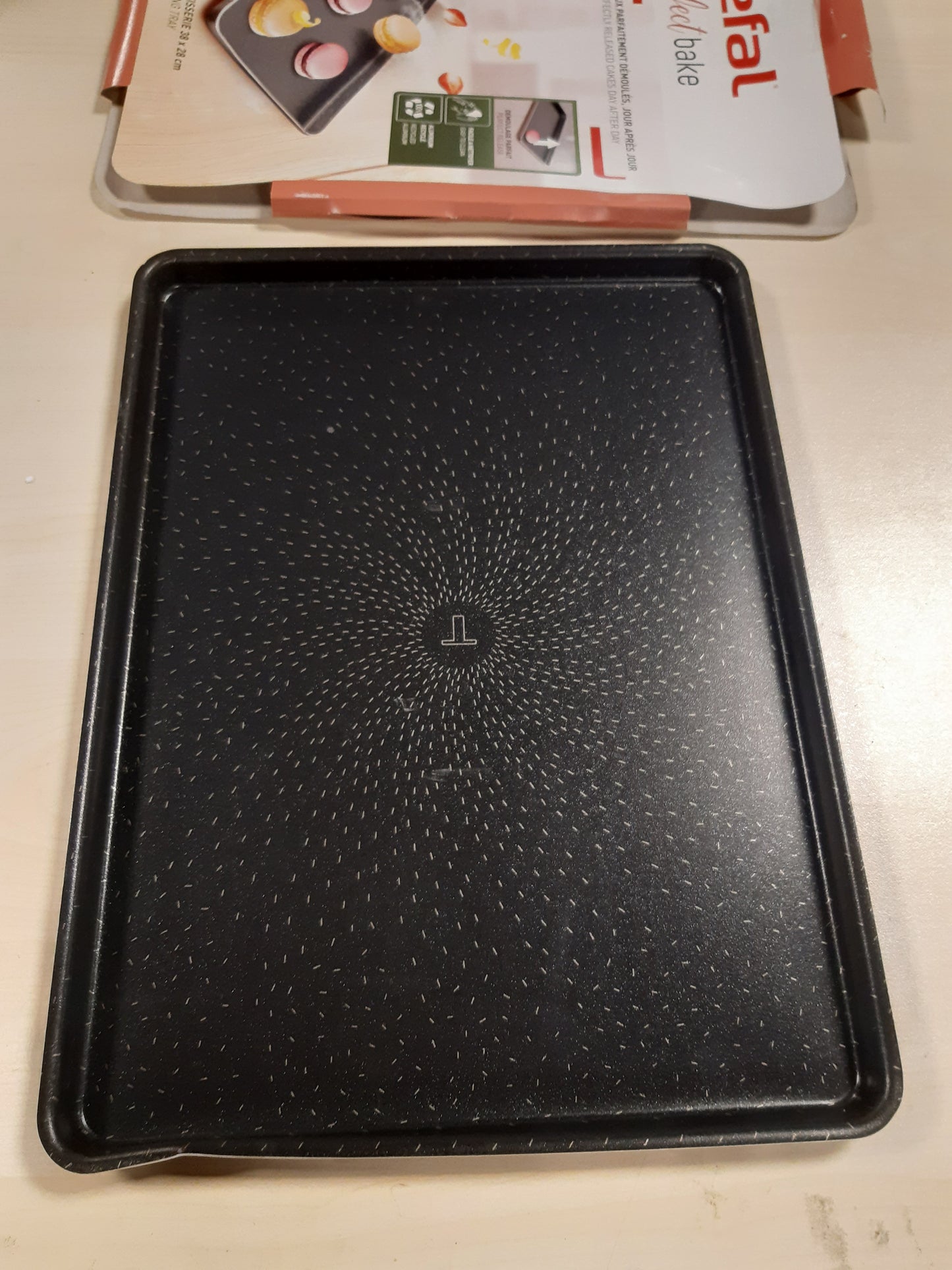 219674 - TEFAL Pllakë Success në pâtisserie 38x28 cm, Veshje anti-ngjitëse, 100% alumin i ricikluar