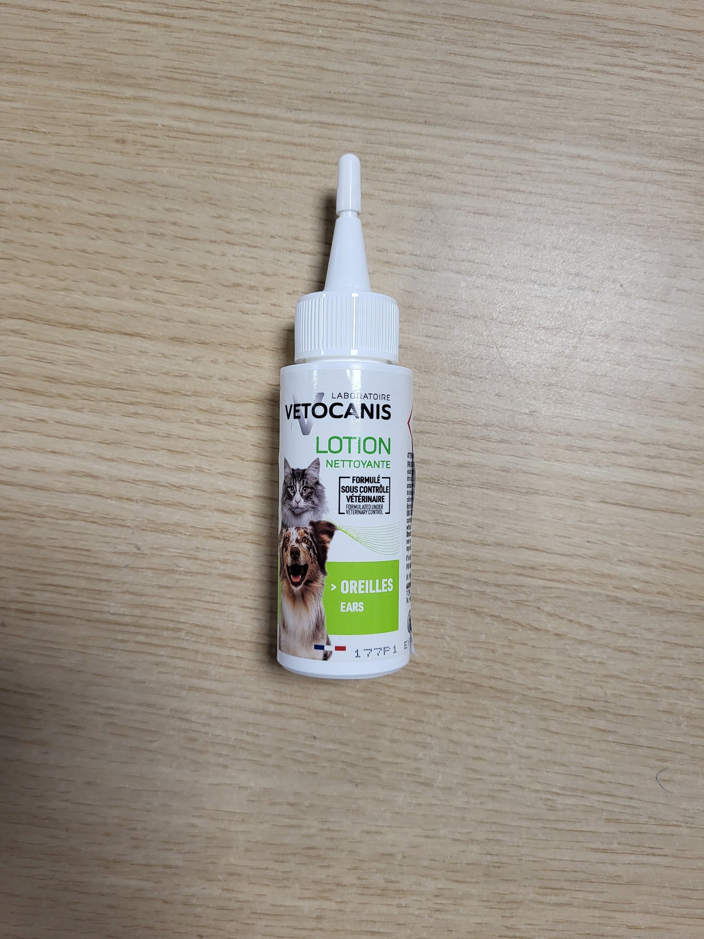 220531 - Vetocanis Pastrues veshësh për qen dhe mace - Losion veshësh me formulë ekstraktesh bimore, i bardhë, 60 ml