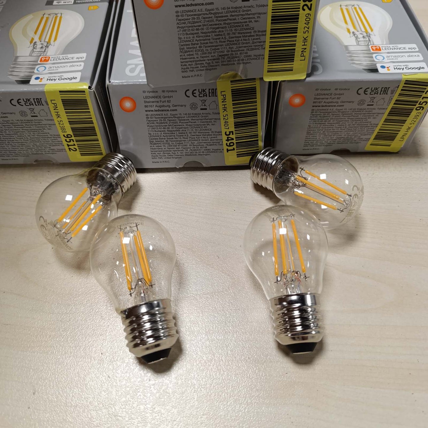 222920 - LEDVANCE Llampa LED inteligjente me teknologji Wi-Fi, bazë E27, 2700K, në formë pike loti, zëvendësim për llambat inkandeshente 40W, kontrollueshme me Alexa dhe Google, pako me 4