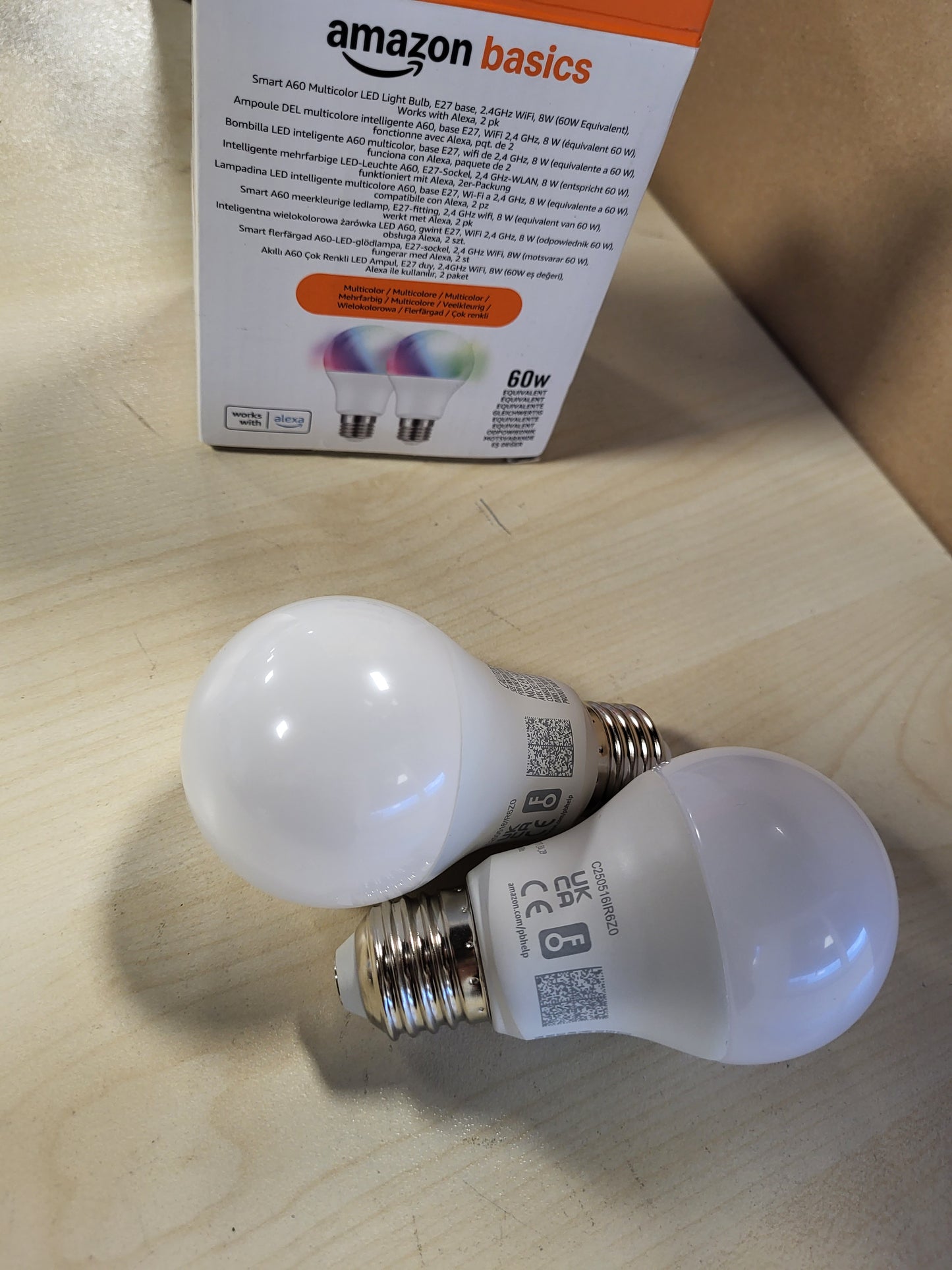 223570 - AMAZON BASICS Llambë LED shumëngjyrëshe inteligjente, bazë E27, 8W (ekuivalente me 60W), funksionon vetëm me Alexa, pako me 2 copë