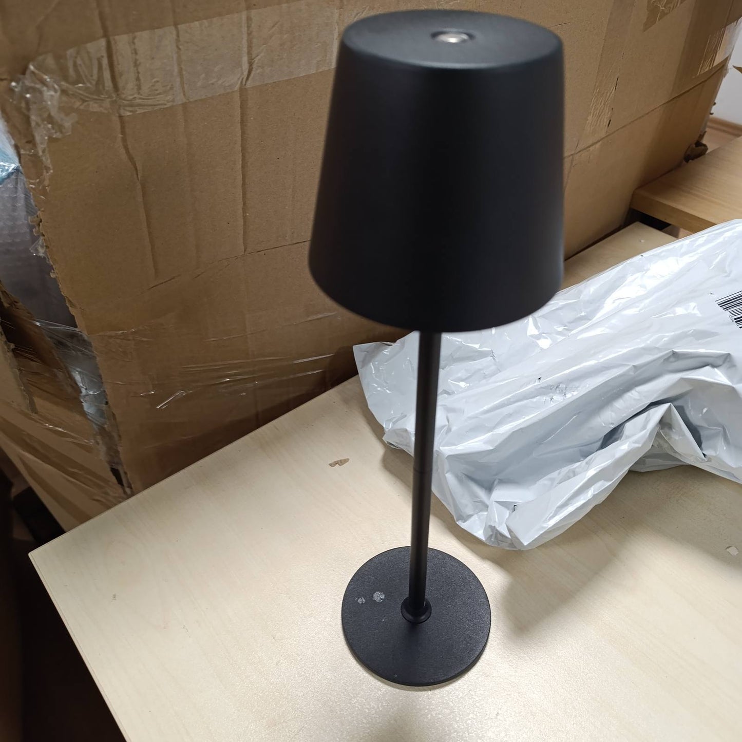 223933 - UPXNBOR Llambë tavoline LED pa tel, me prekje dhe errësim, rikarikueshme, IP54 e papërshkueshme nga uji, strehë metalike, ngjyrë e zezë