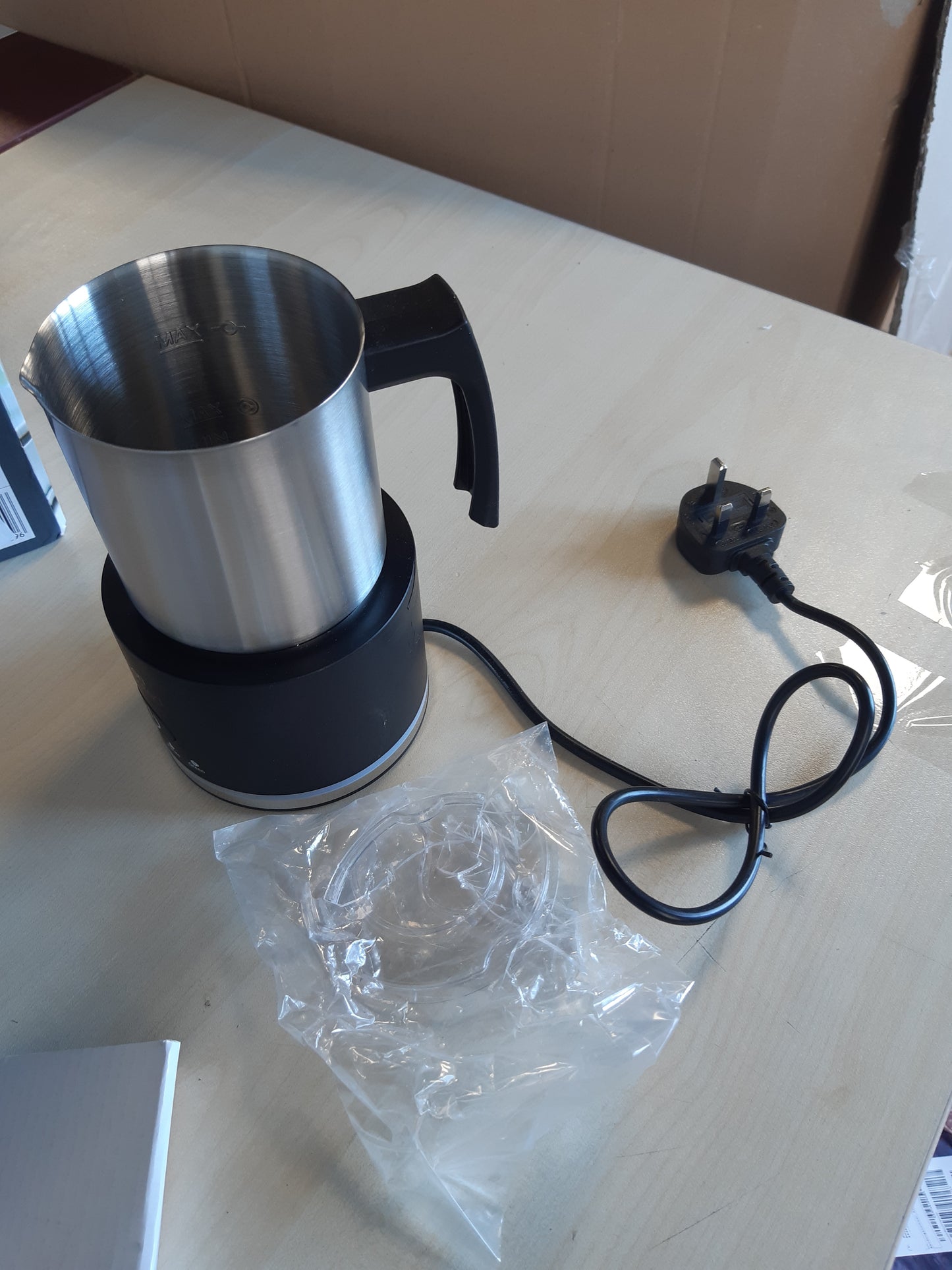 226638 - KITCHEN PERFECTED Përgatitës për shkumë qumështi 600W, kapacitet 250/500ml, 4 mënyra