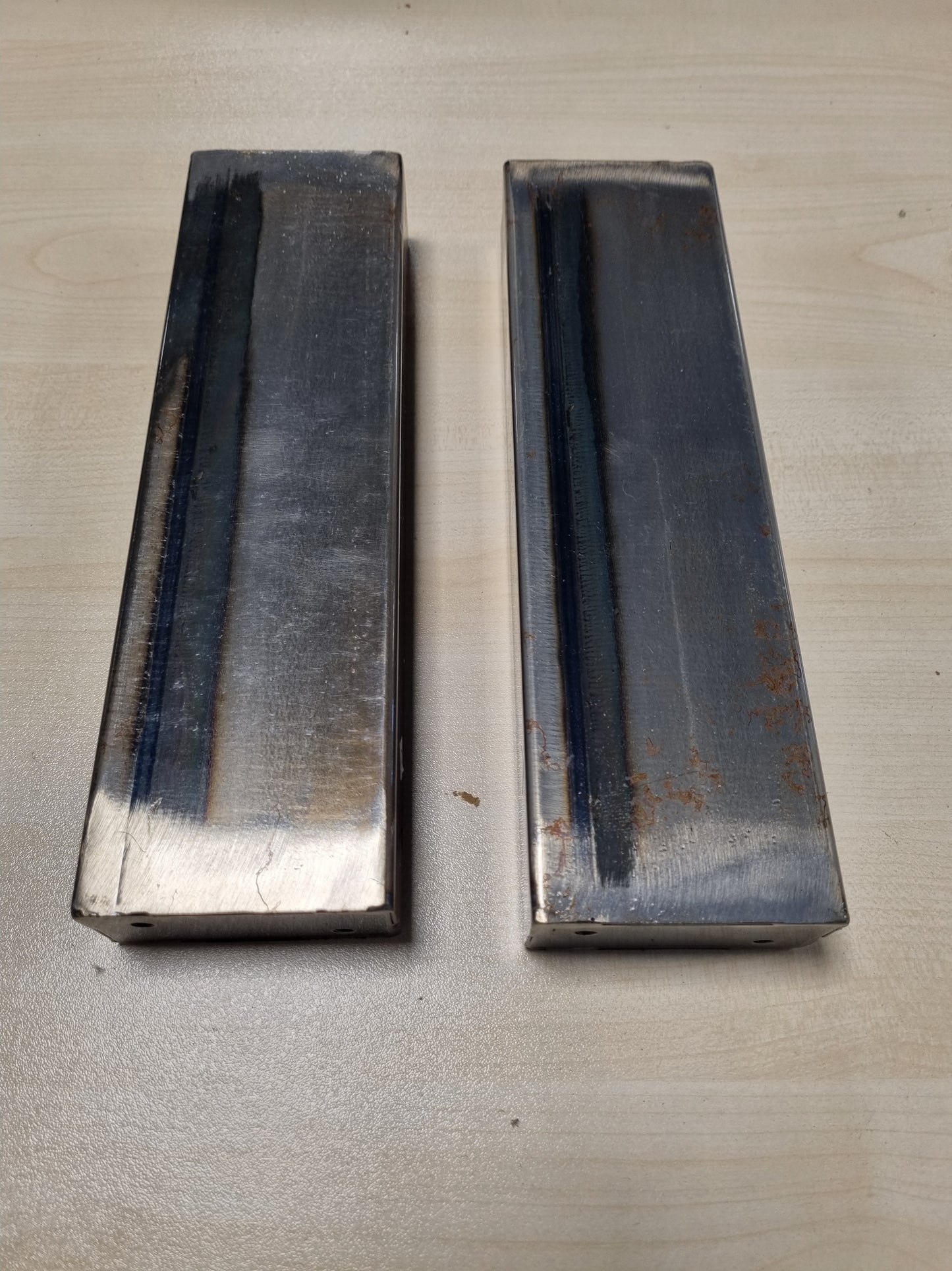 244663 - VIDAXL Këmbë Tavoline Bari në Formë U, 2 copë, Çelik Natyral 40x(90-91) cm
