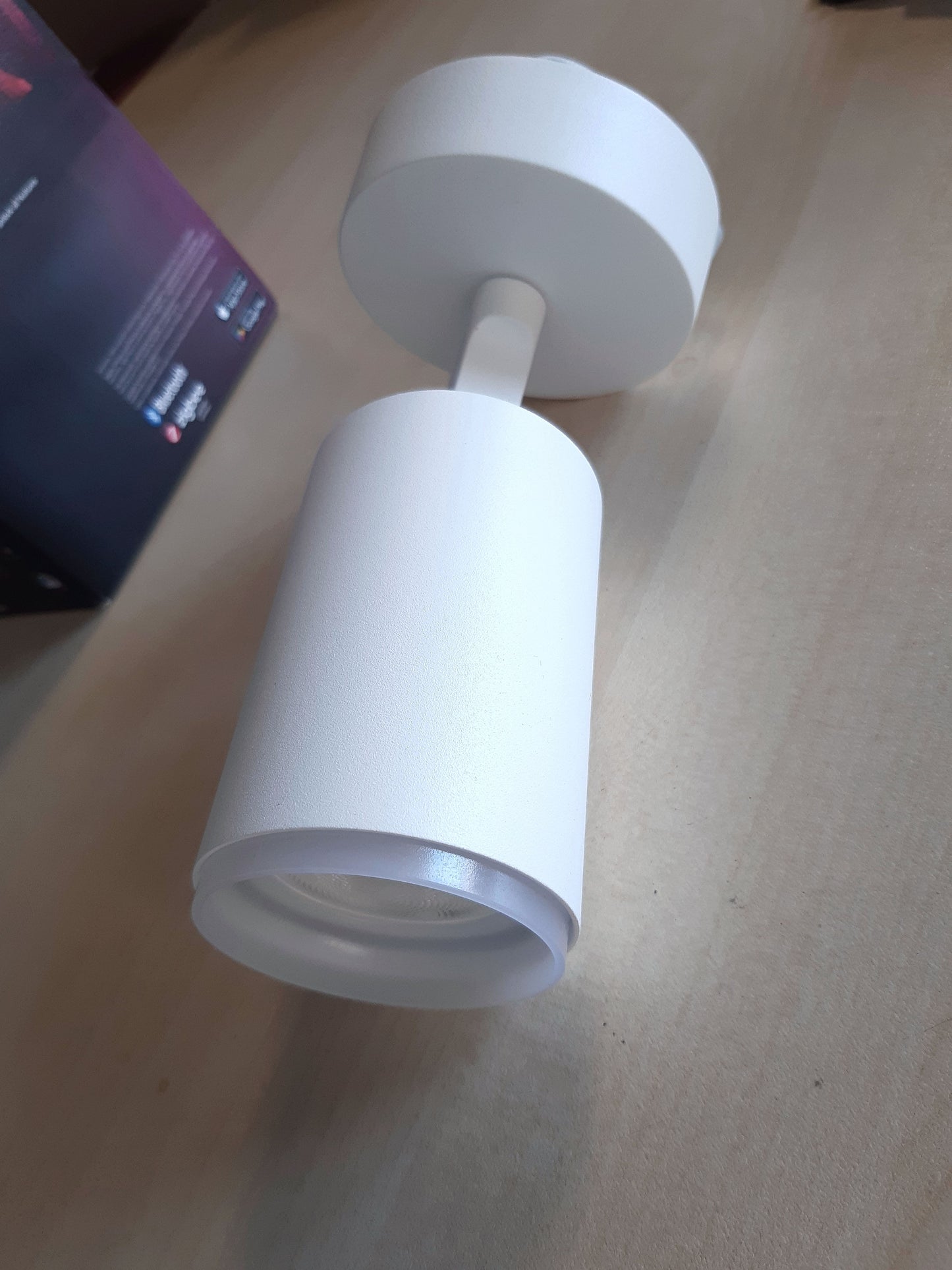 245134 - PHILIPS HUE White & Color Ambiance Fugato 1 Spot, 1x350lm, e bardhë, kontrollueshme me aplikacion, e pajtueshme me Amazon Alexa