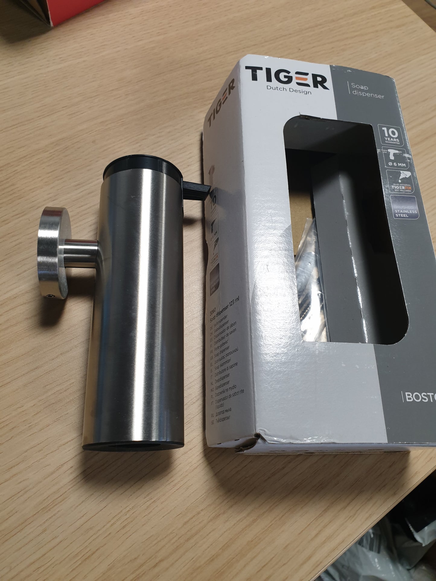 255708 - Tiger - Dispensues sapuni Boston i vogël, çelik inox i lëmuar, metalik, 306030946