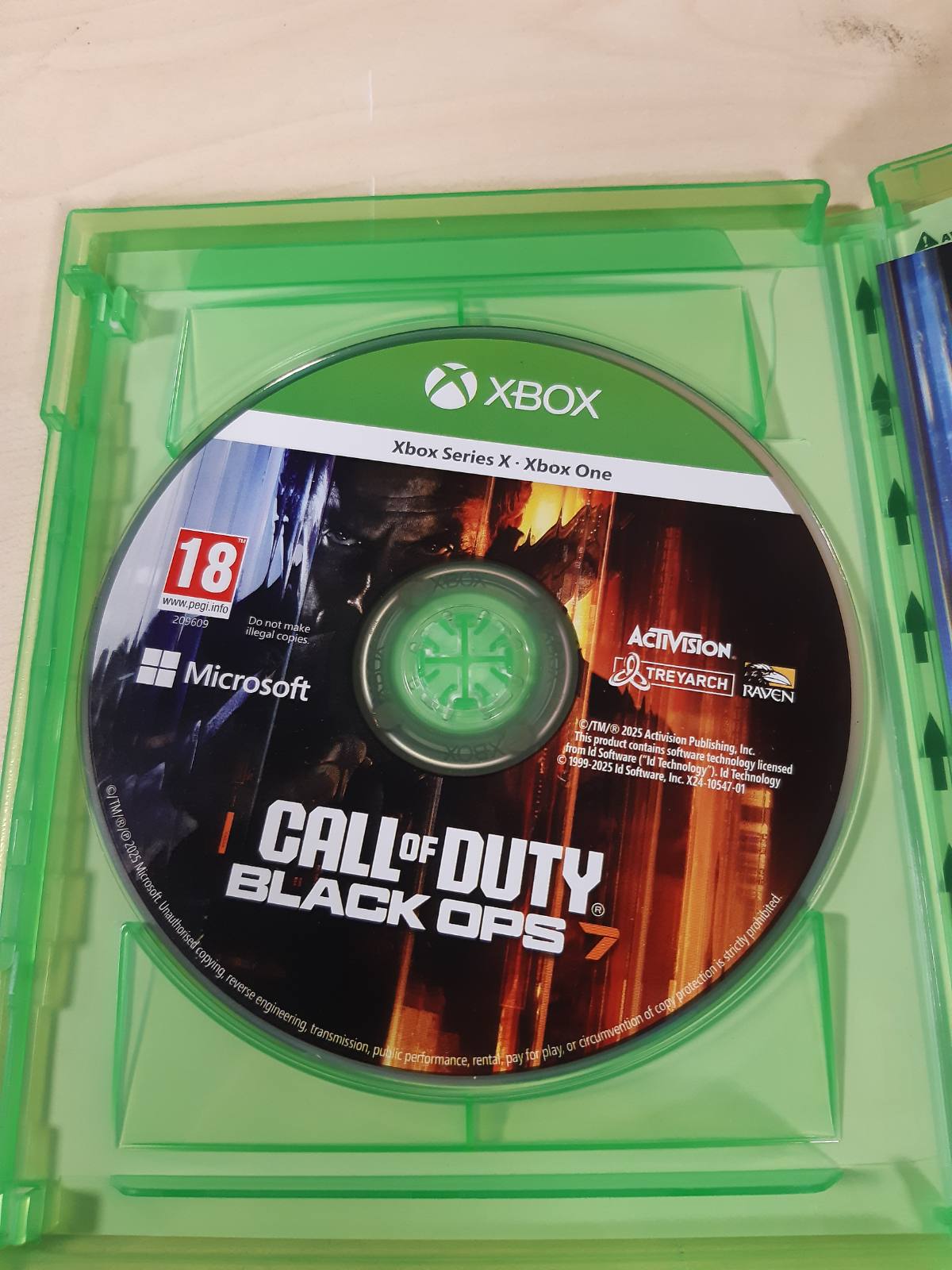 266224 - CALL OF DUTY: Black Ops 7 - Cross-Gen Bundle - Xbox Series X dhe Xbox One, Përmbajtje Bonus Ekskluzive Amazon, Kërkohet Shkarkimi i Përmbajtjes