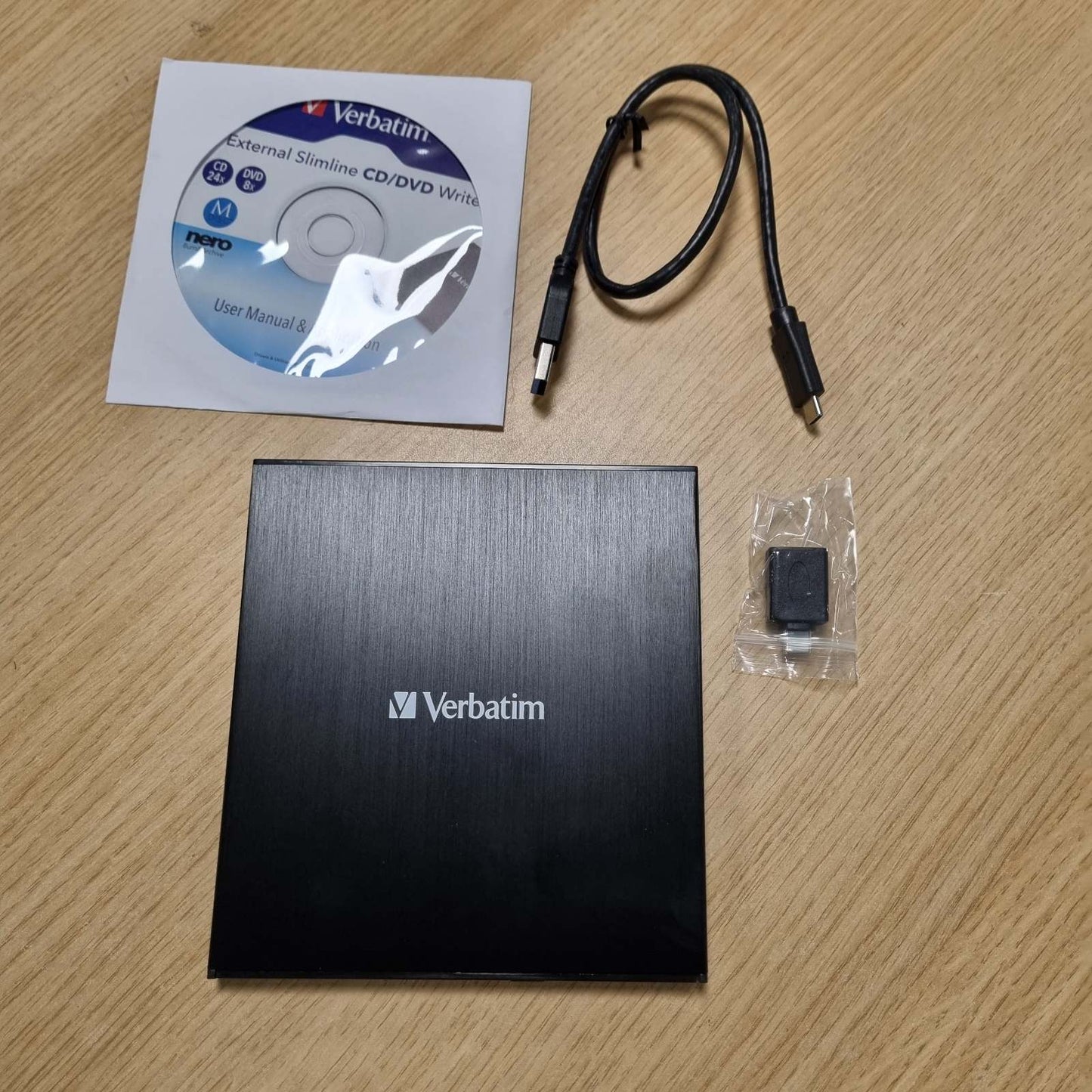 266341 - VERBATIM Shkrues i Jashtëm Slimline CD/DVD USB 3.2 Gen1 me portë USB-C, dizajn kompakt, përfshin kabllon USB-C në USB-A