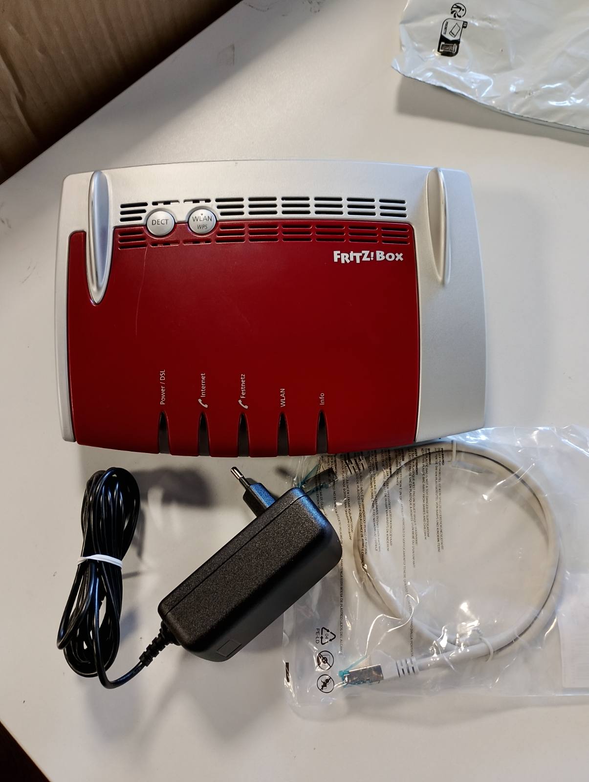 266406 - AVM FRITZ!Box 7490 Router WLAN AC + N - VDSL/ADSL, 1.300 Mbit/s (5 GHz), 450 Mbit/s (2,4 GHz), Bazë DECT, Server Media