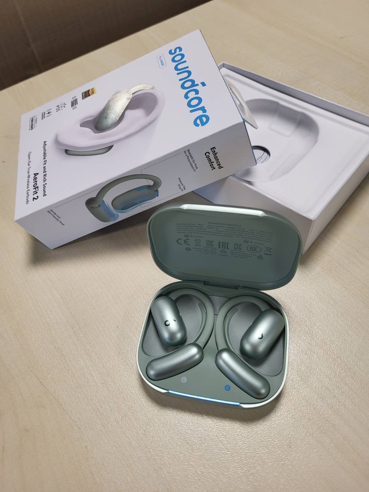 267660 - ANKER Soundcore AeroFit 2, kufje me vesh të hapur, Bluetooth 5.4, kohë luajtjeje 42 orë, IP55, material plastik, grepa veshësh të rregullueshëm, bas i thellë, audio me rezolucion të lartë