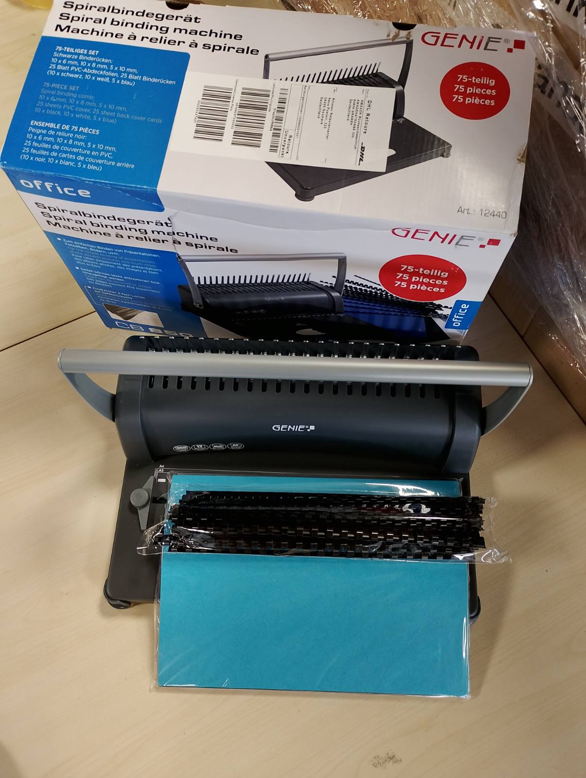 268008 - GENIE Makinë Lidhjeje me Shpim dhe Spirale CB 850, deri në DIN A4, përfshin set aksesorësh me 75 pjesë, 350 fletë, krehëra lidhjeje plastike, makinë shpimi me 4 vrima