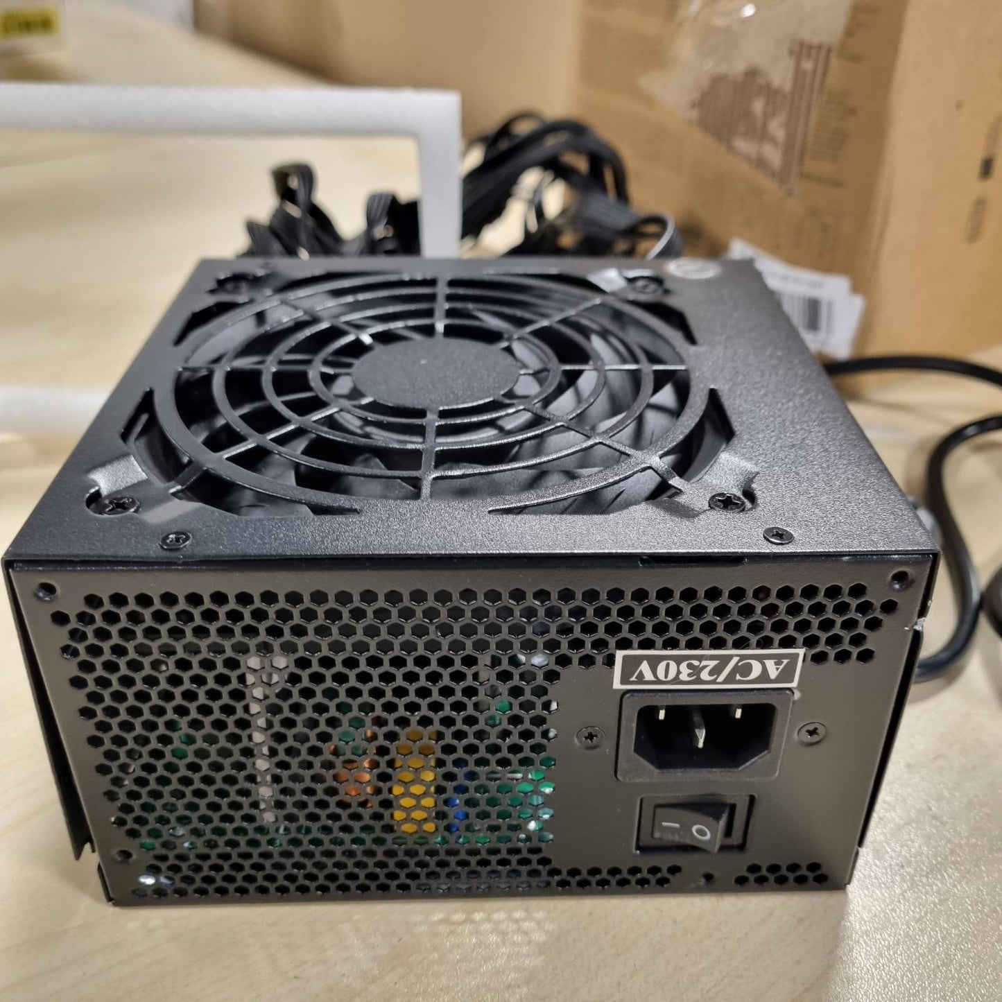 268135 - TACENS Anima APIII750 - Furnizim me energji PC ATX 750W, teknologji SMD dhe DC-DC, efikasitet 85% 12V, ventilator ultra i qetë 12cm, kabllo të sheshta ekstra të gjata - Të Zeza