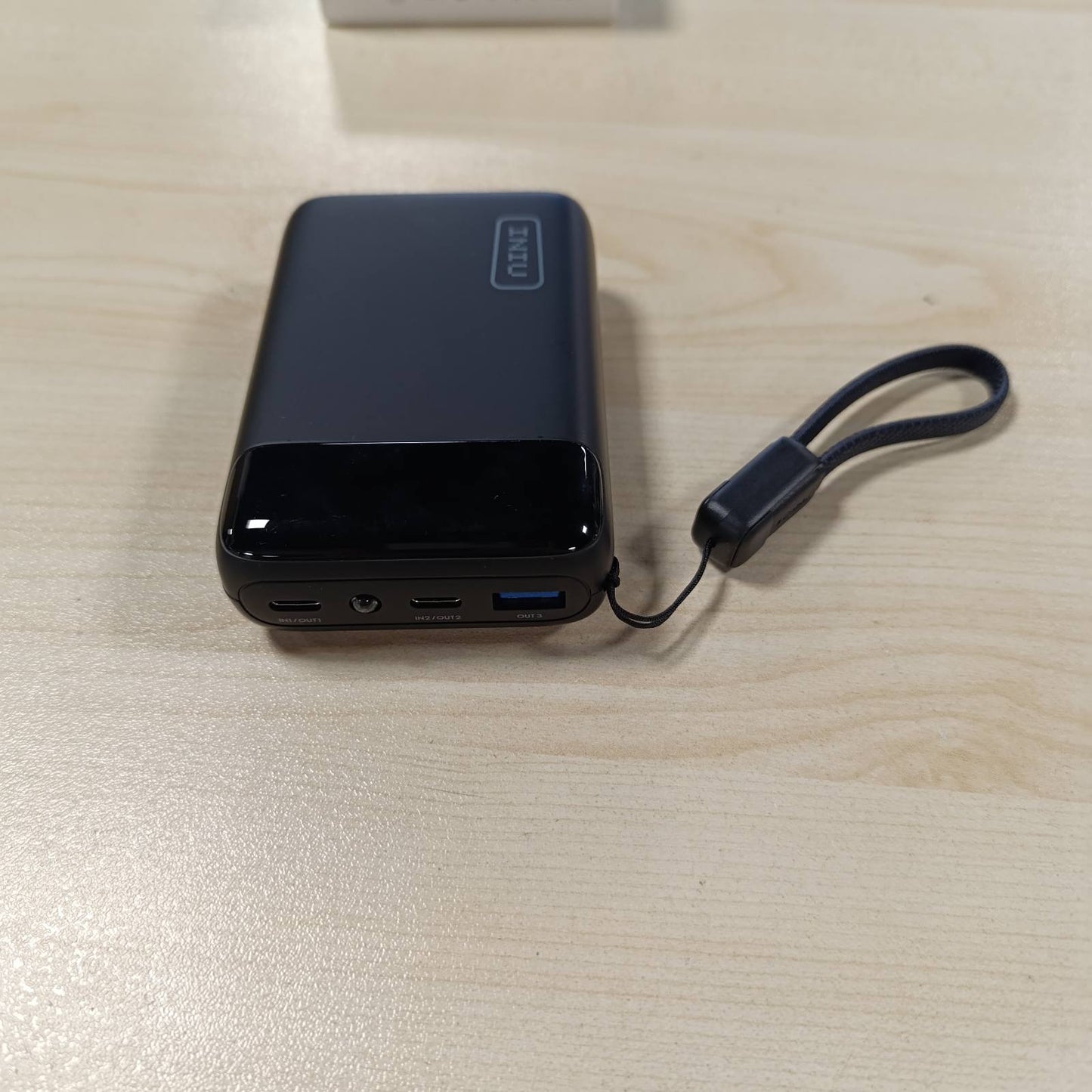268414 - INIU BANKË ENERGJIE ultra e vogël 20000mAh, karikim të shpejtë 22.5W, USB-C, e sigurt për në aeroplan