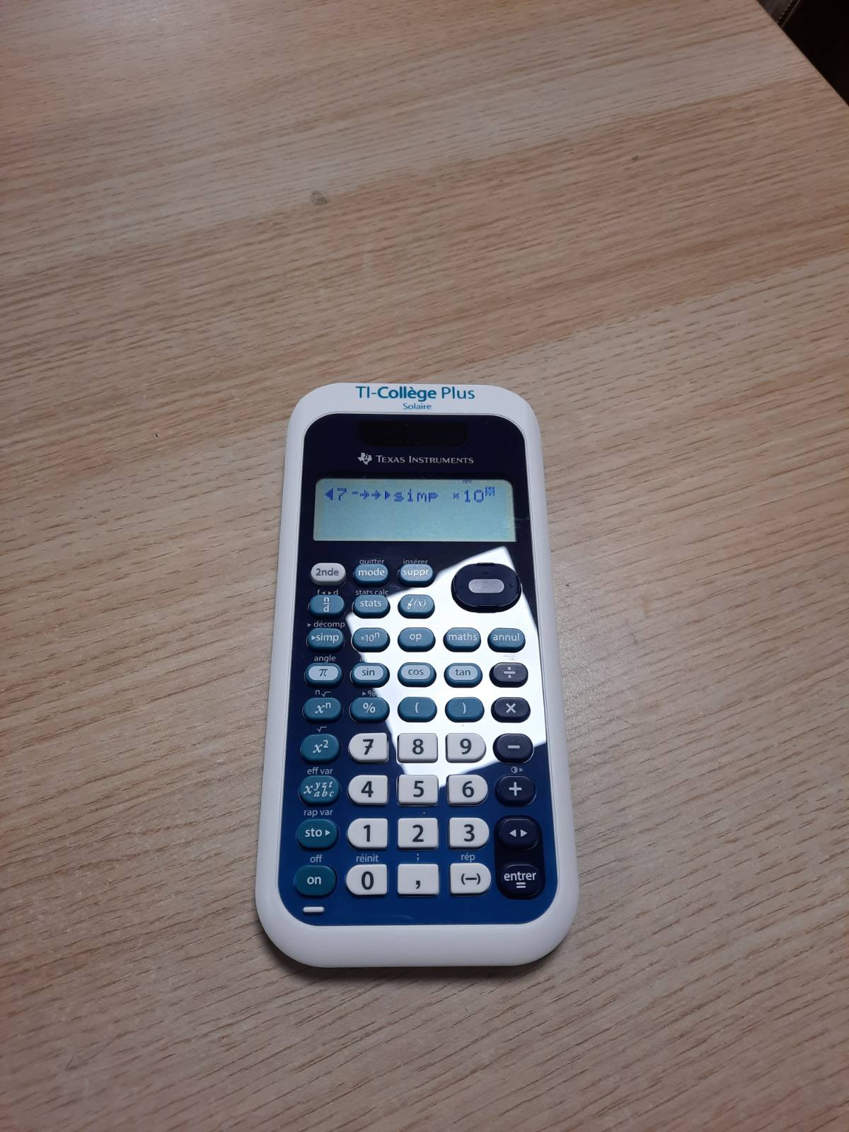 268796 - TI-COLLEGE PLUS Kalkulator Shkencor Diellor