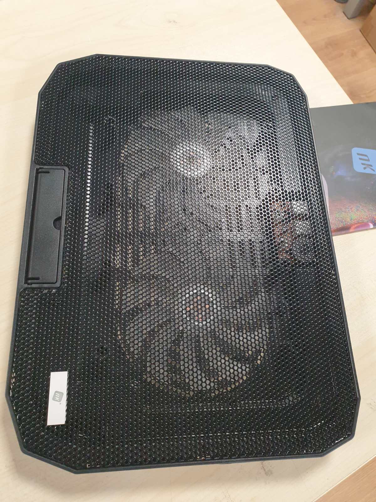 268911 - Baza PORTATIVE FTOHËSE NK për Laptopë 12 deri në 17" me 5 Mbështetëse të Rregullueshme, 2 Ventilatorë, 2 Porta USB, Dritë LED Blu