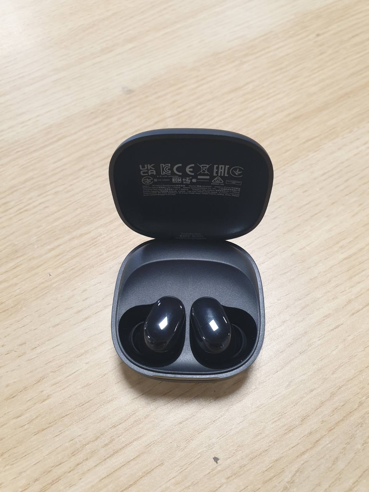 269087 - XIAOMI Kufje Redmi Buds 6 Play, Bluetooth, Drajverë 10 mm, 5 modalitete EQ, Jetëgjatësi baterie deri në 7.5 orë + 36 orë, Karikim 10 minuta për 3 orë dëgjim, IPX4, E zezë
