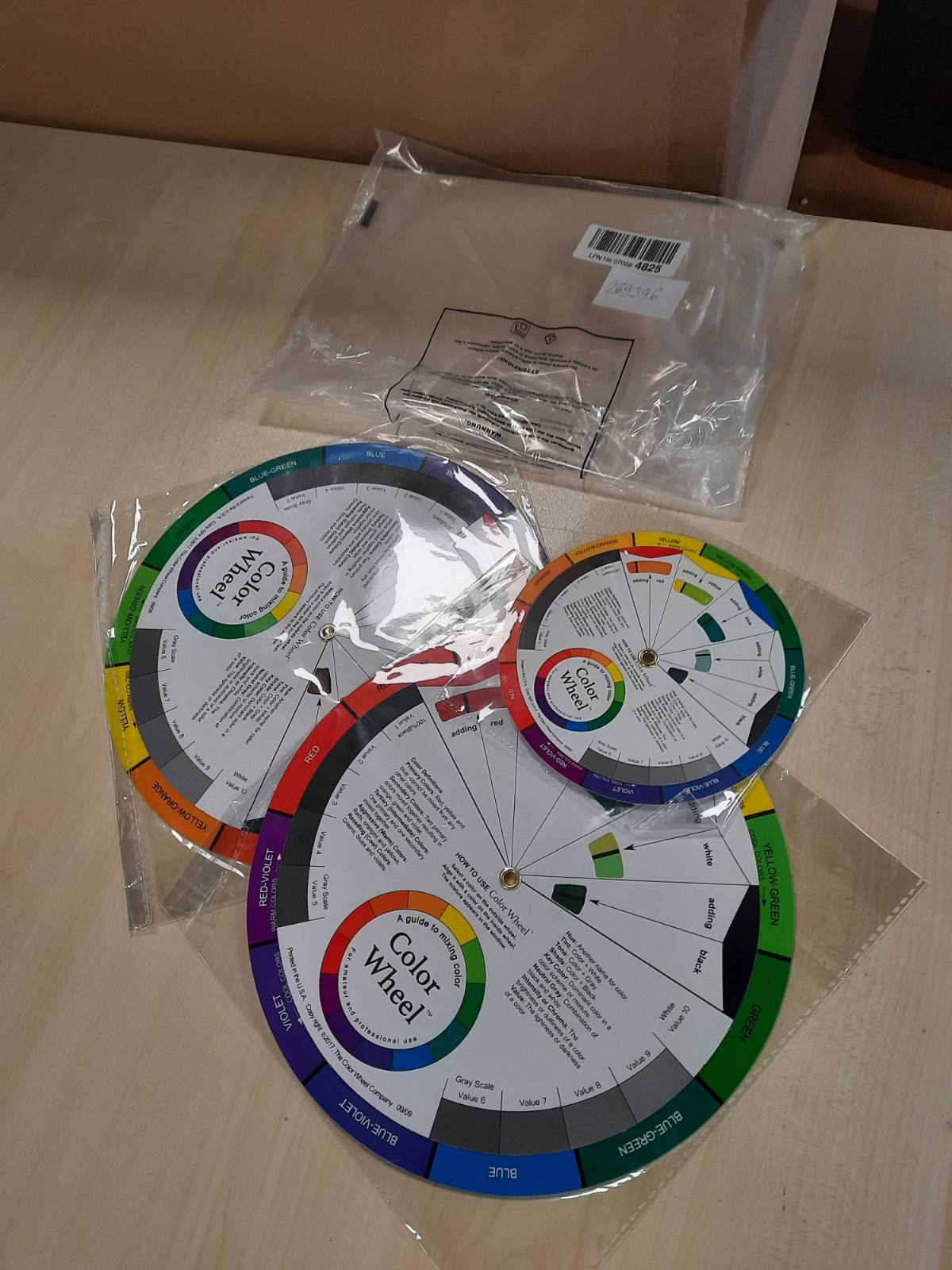 269396 - RROTË NGJYRASH DIYJEP 4 PJESE, Mjet përputhjeje grafikësh ngjyrash, Udhëzues xhepi për përzierjen e ngjyrave, Karta rrethi ngjyrash, Ndihmë mësimore për art, dizajn, grim dhe thonj.
