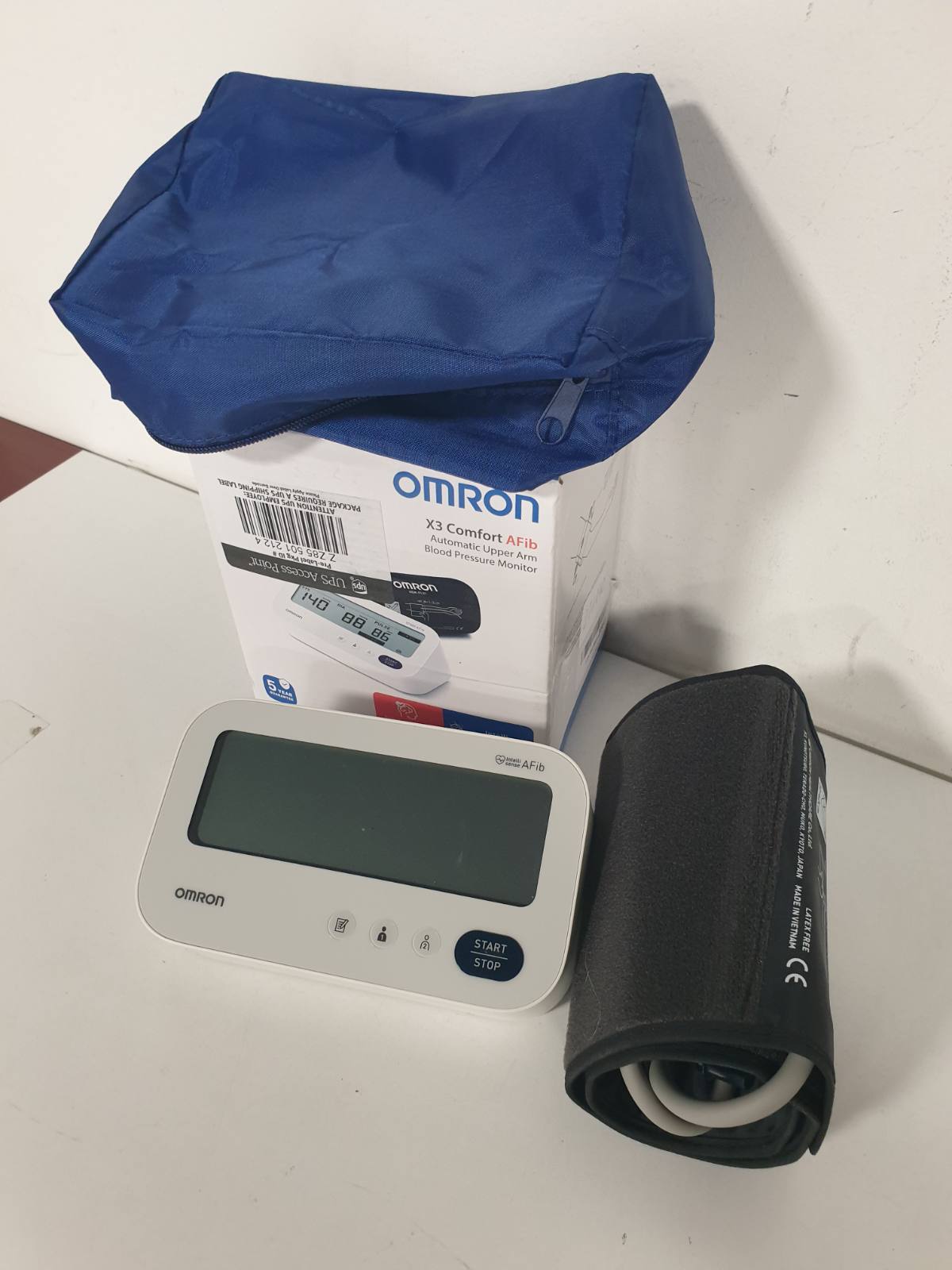 271140 - OMRON X3 Comfort AFib - Monitor dixhital i tensionit të gjakut për krahun e sipërm me zbulim automatik të fibrilacionit atrial (AFib), i validuar klinikisht për 2 përdorues, i përshtatshëm për diabetikët dhe gratë shtatzëna