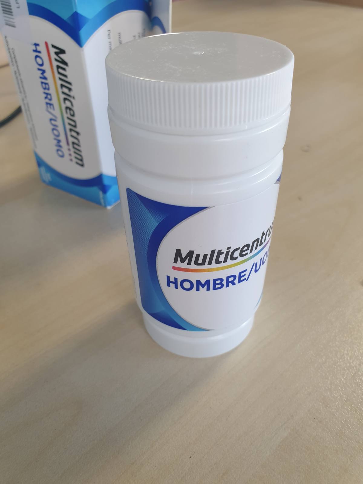 271271 - MULTICENTRUM UOMO Shtesë Ushqimore Multivitaminike e Plotë, me Vitaminë D, B6, C, 100 Tableta