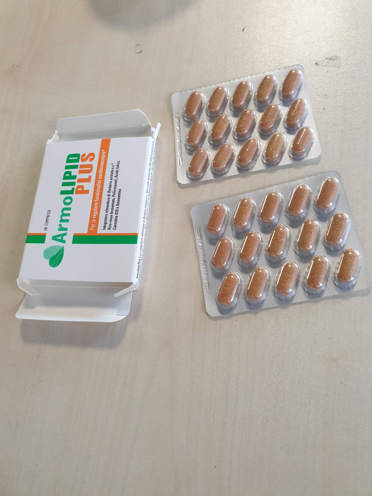 271710 - ARMOLIPID PLUS 30 tableta, shtesë ushqimore me Berberis Aristata, oriz të kuq të fermentuar, acid folik, polikozanole, koenzimë Q10 dhe astaksantinë