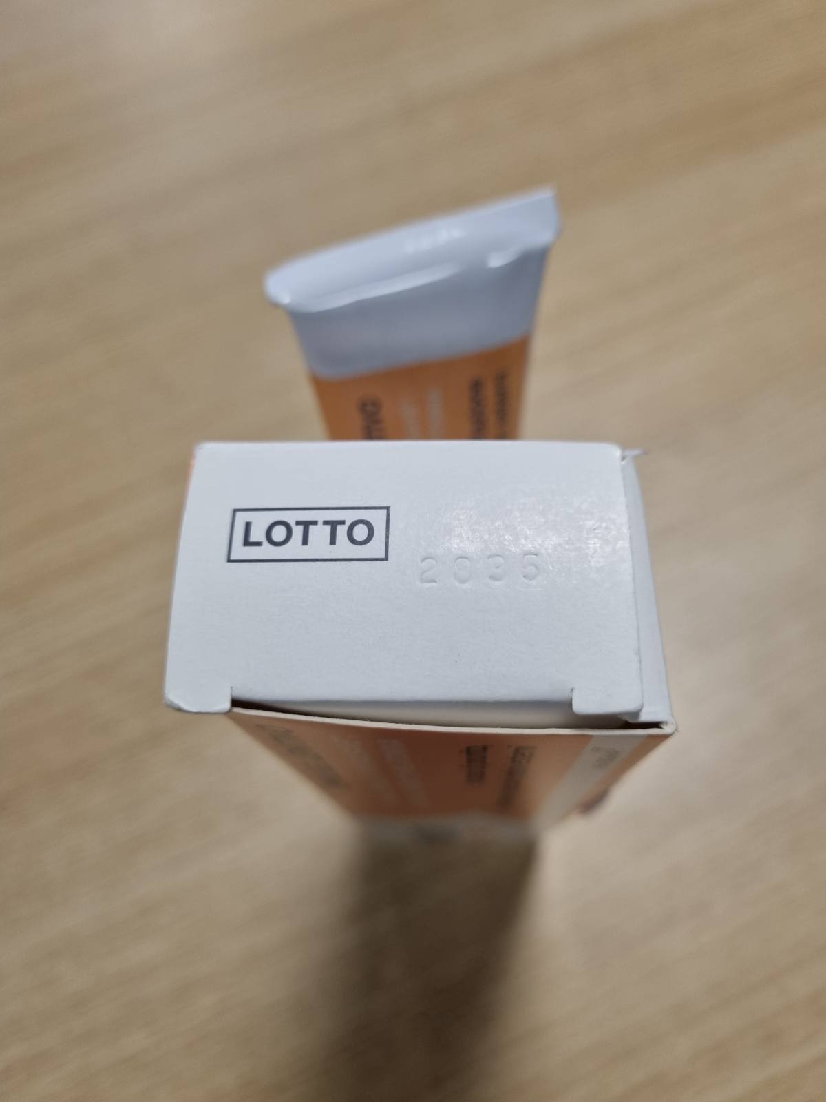 271919 - Meclon Lenex, Emulgel i Bazuar në Substanca Natyrale si Calendula, Propolsave, Acidi Hialuronik dhe Melatonina, 50 ml, Qetëson, Mbron dhe Ndihmon në Parandalimin e Inflamacioneve të Reja
