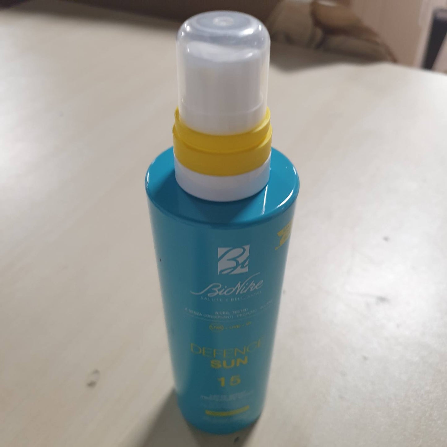 272241 - BIONIKE Defence Sun - Sprej me qumësht kundër diellit, për lëkurë të ndjeshme dhe intolerante, 200 ml