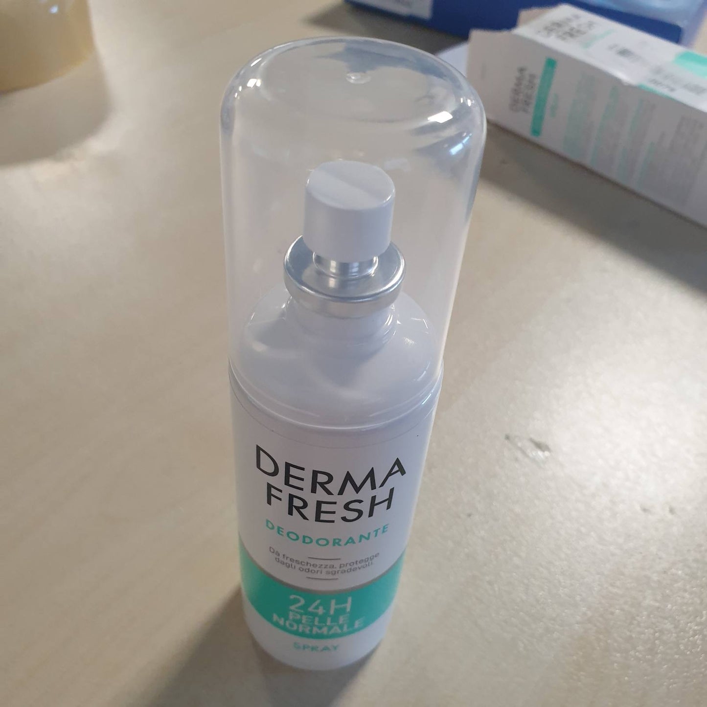 272471 - Dermafresh Deodorant Sprej 24-orësh, 100 ml, Lëkurë Normale, Kundër Njollave, Aromë Delikate, Testuar Dermatologjikisht