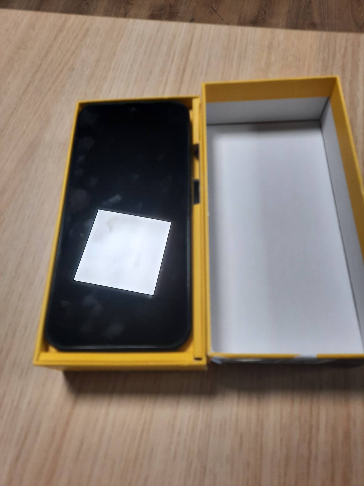 272675 - XIAOMI POCO C85 Smartphone, ekran 6.9" 120Hz, dizajn 7.99mm, MediaTek Helio G81 kamerë dyfishe , 6000mAh, e zezë, karikuesi nuk përfshihet.