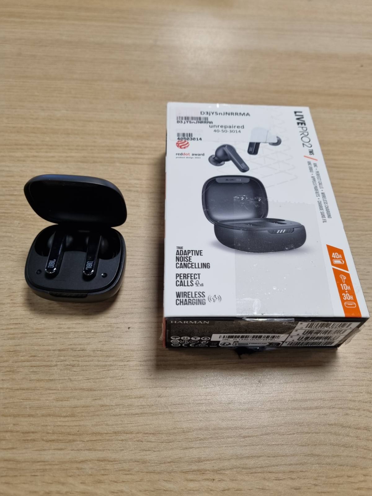 272720 - JBL LIVE PRO 2 TWS – Kufje pa tel, të papërshkueshme nga uji dhe me anulim zhurmash, në të zezë – Kapacitet deri në 40 orë dëgjim muzike