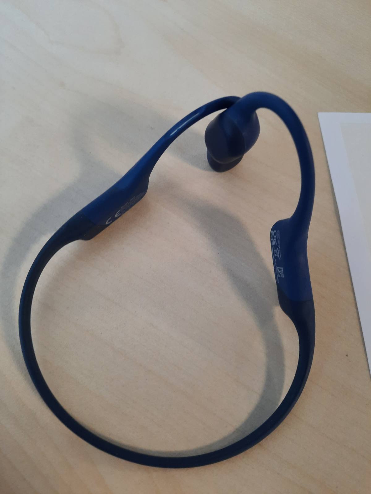 272729 - SHOKZ OPENRUN MINI – Kufje Bone Conduction, Kufje Sportive Bluetooth Free-Ear, IP67 të Ujitshme, Jetëgjatësi Baterie 8 Orë, Shirit Koke Sportiv, Blu