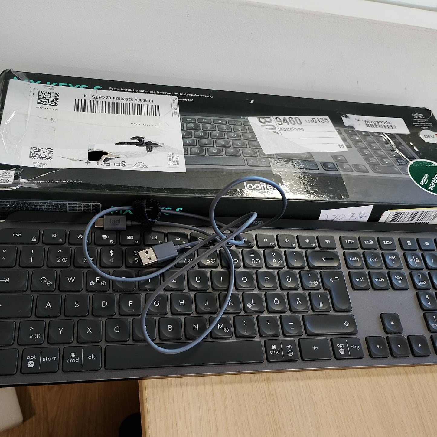 272786 - LOGITECH MX KEYS Tastierë pa tel, marrës Bluetooth dhe USB, lidhje USB-C, jetëgjatësi baterie 5-mujore, funksion ndërrimi i lehtë, taste me ndriçim nga prapa, PC/Mac, QWERTZ - grafit