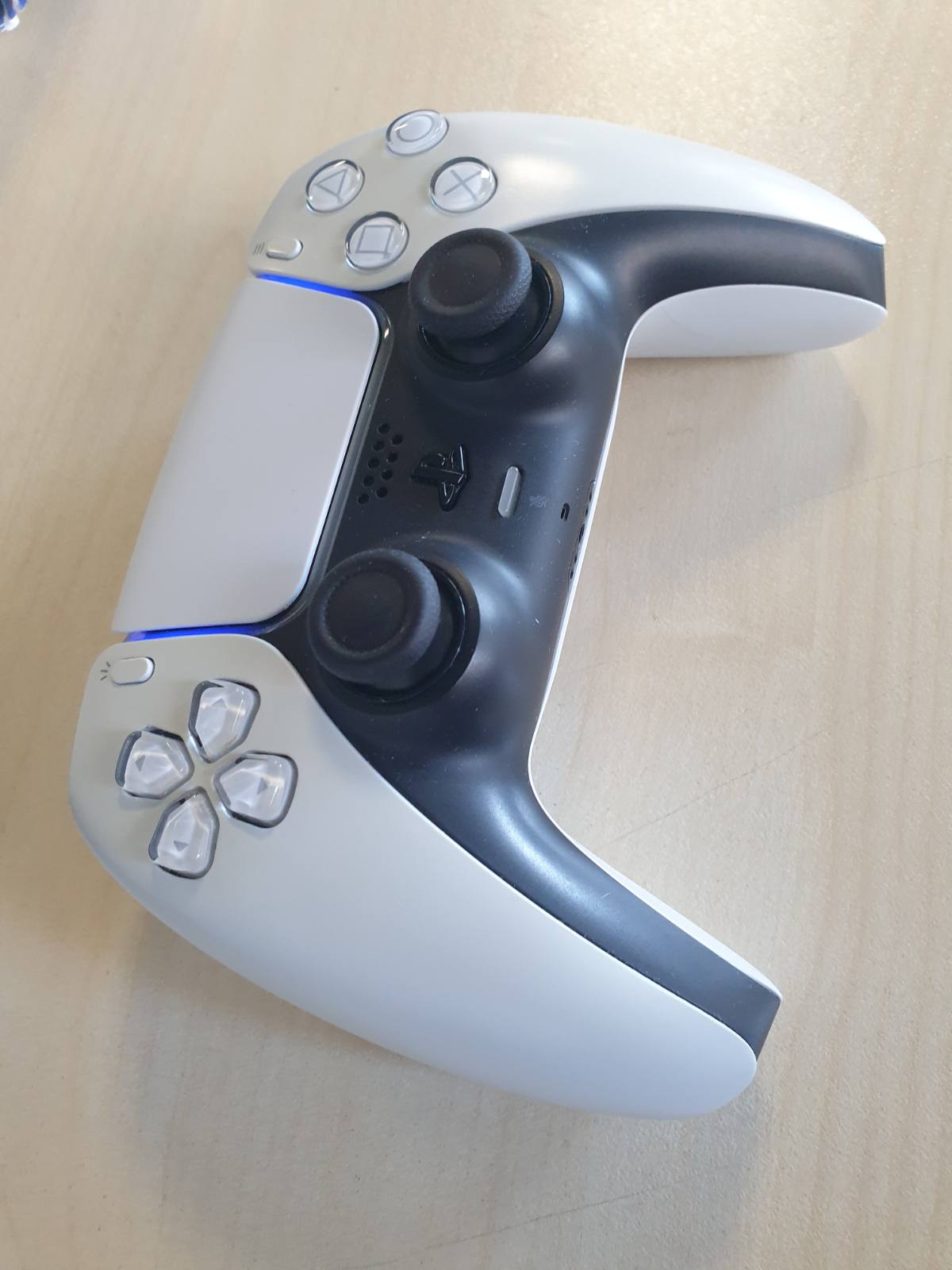 272896 - PLAYSTATION Kontrolluesi pa tel DualSense - i bardhë (PS5)